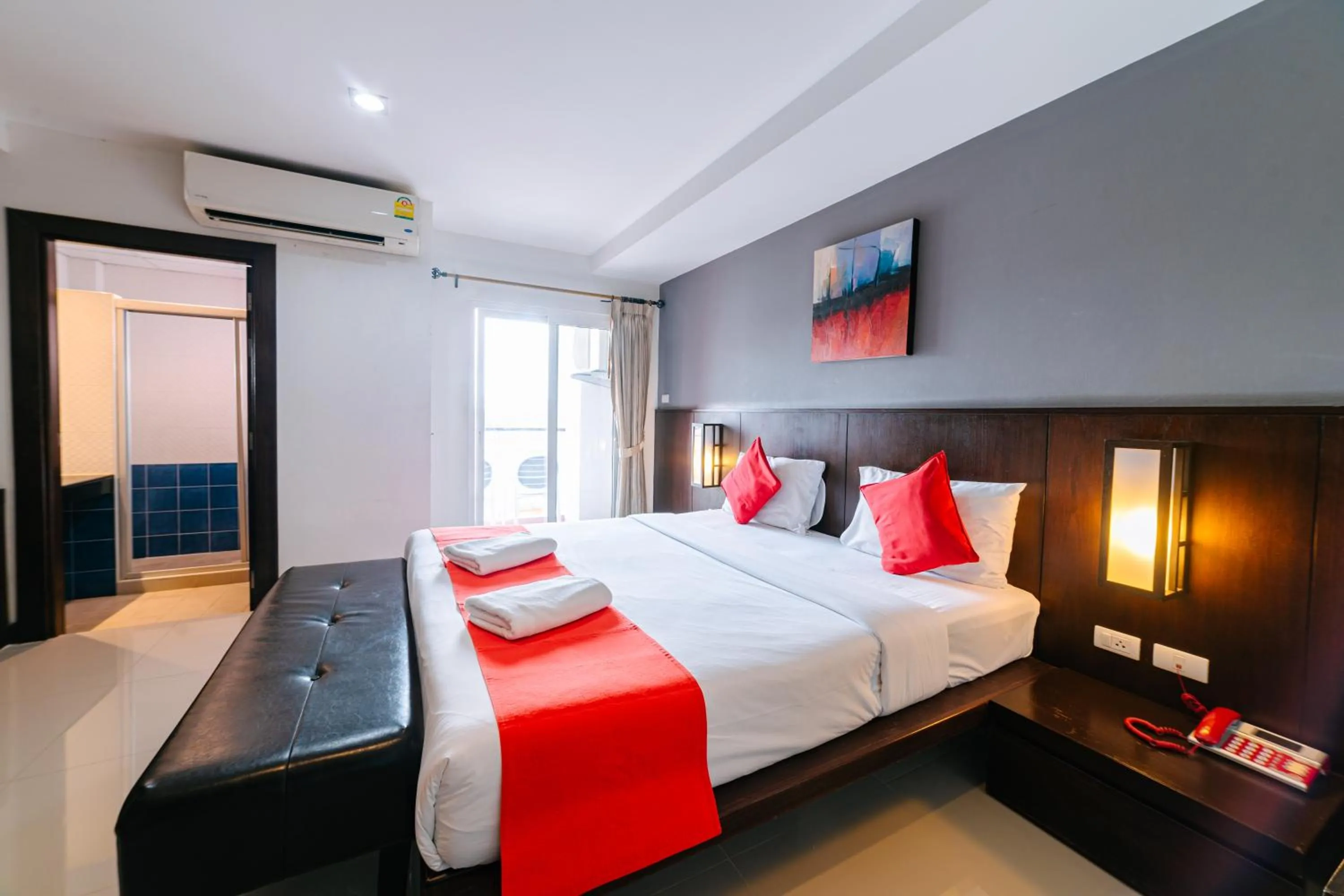 Guests, Bed in Ratana Hotel Sakdidet, PHUKET TOWN