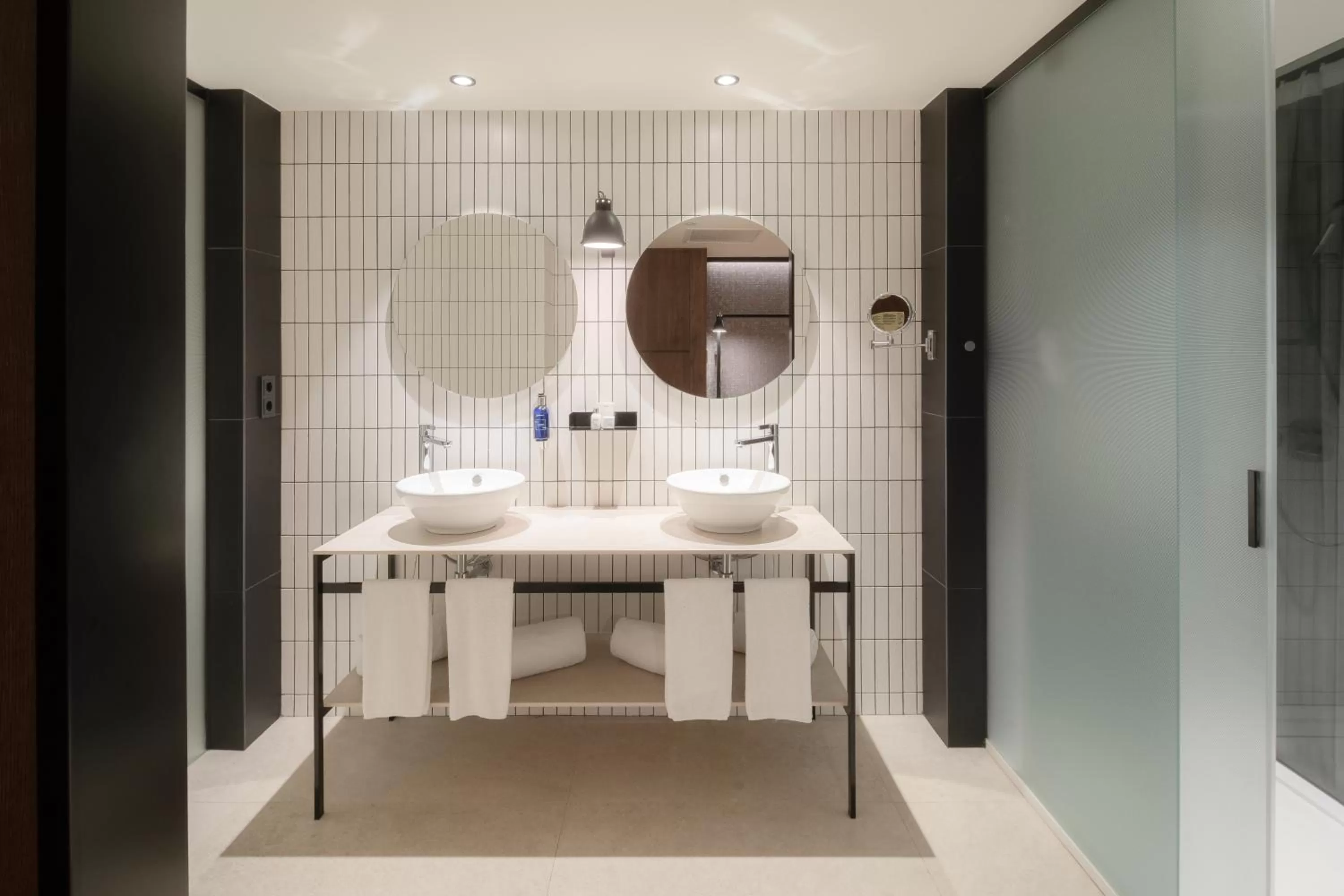 Bathroom in Radisson Blu 1882 Hotel, Barcelona Sagrada Familia