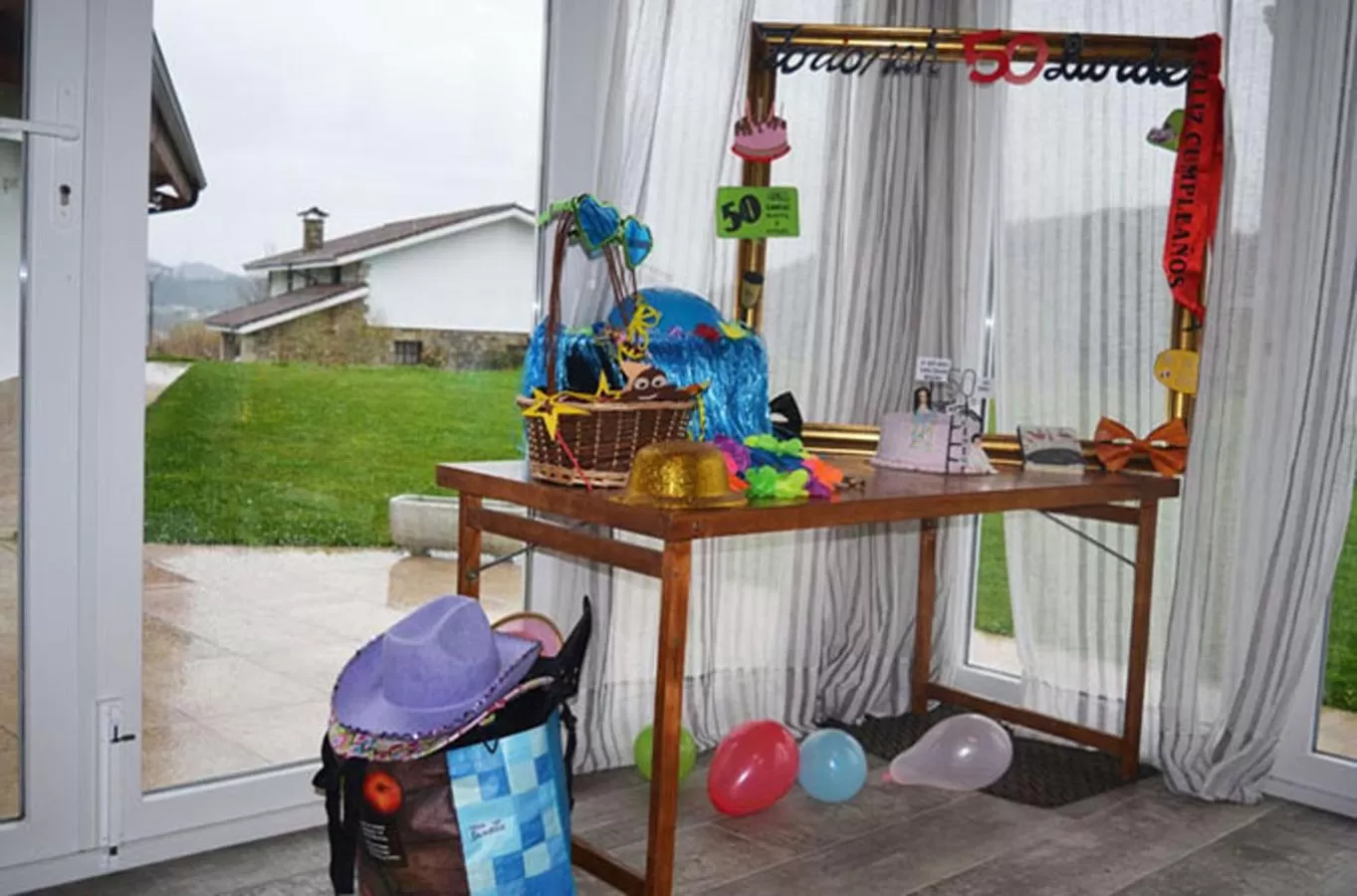 Communal lounge/ TV room in Casa Rural Txokoetxe
