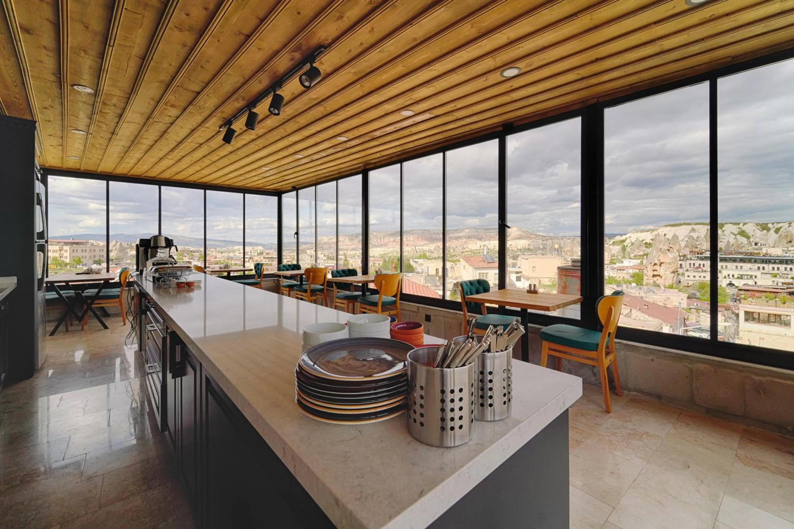 Restaurant/places to eat in Concept Cave House