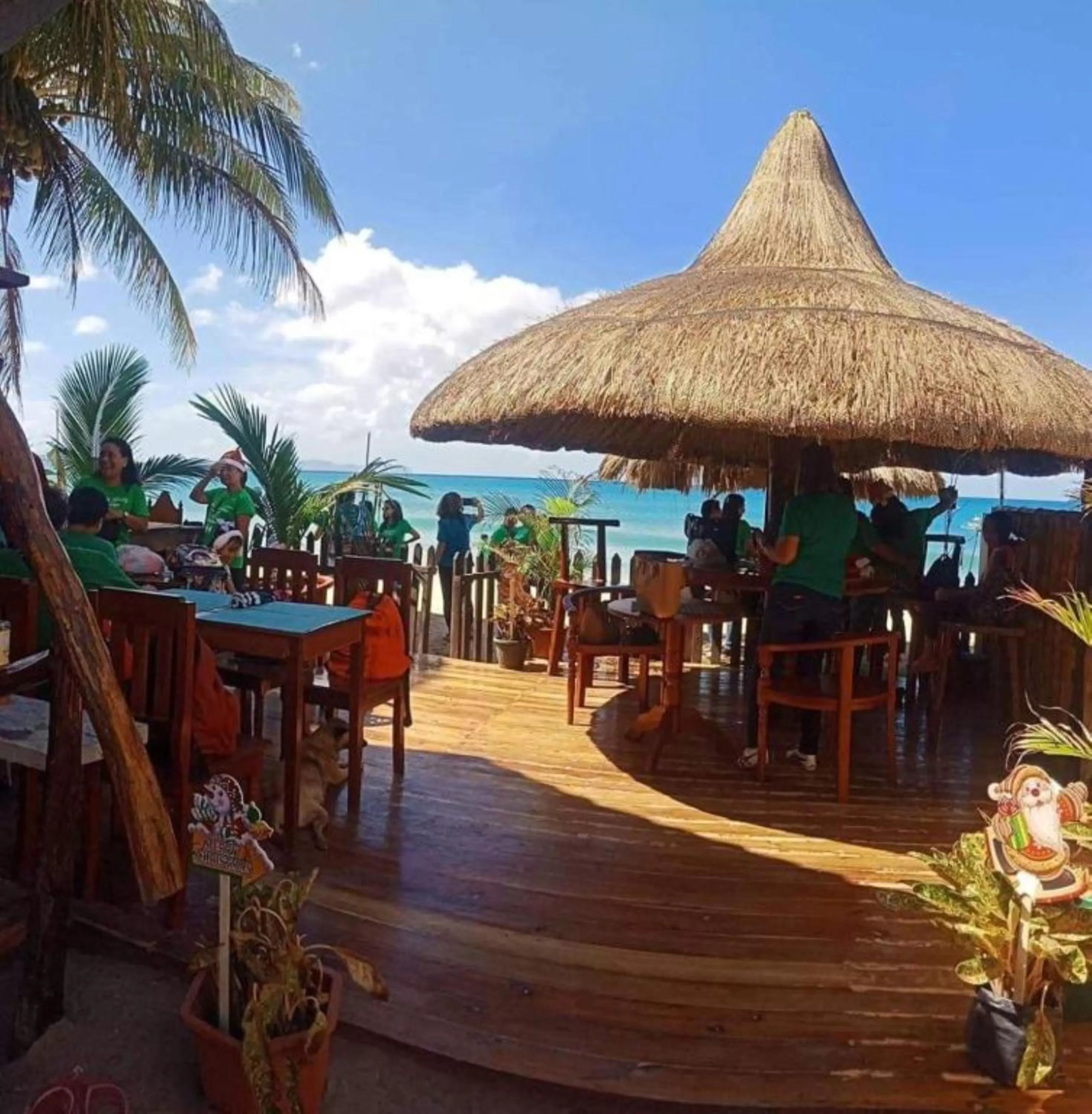 Restaurant/places to eat in Peak View Resort