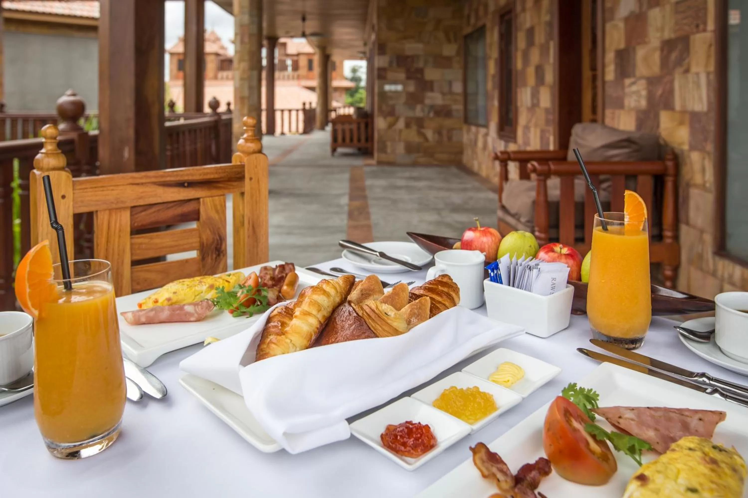 Lunch in Model Residence & Spa