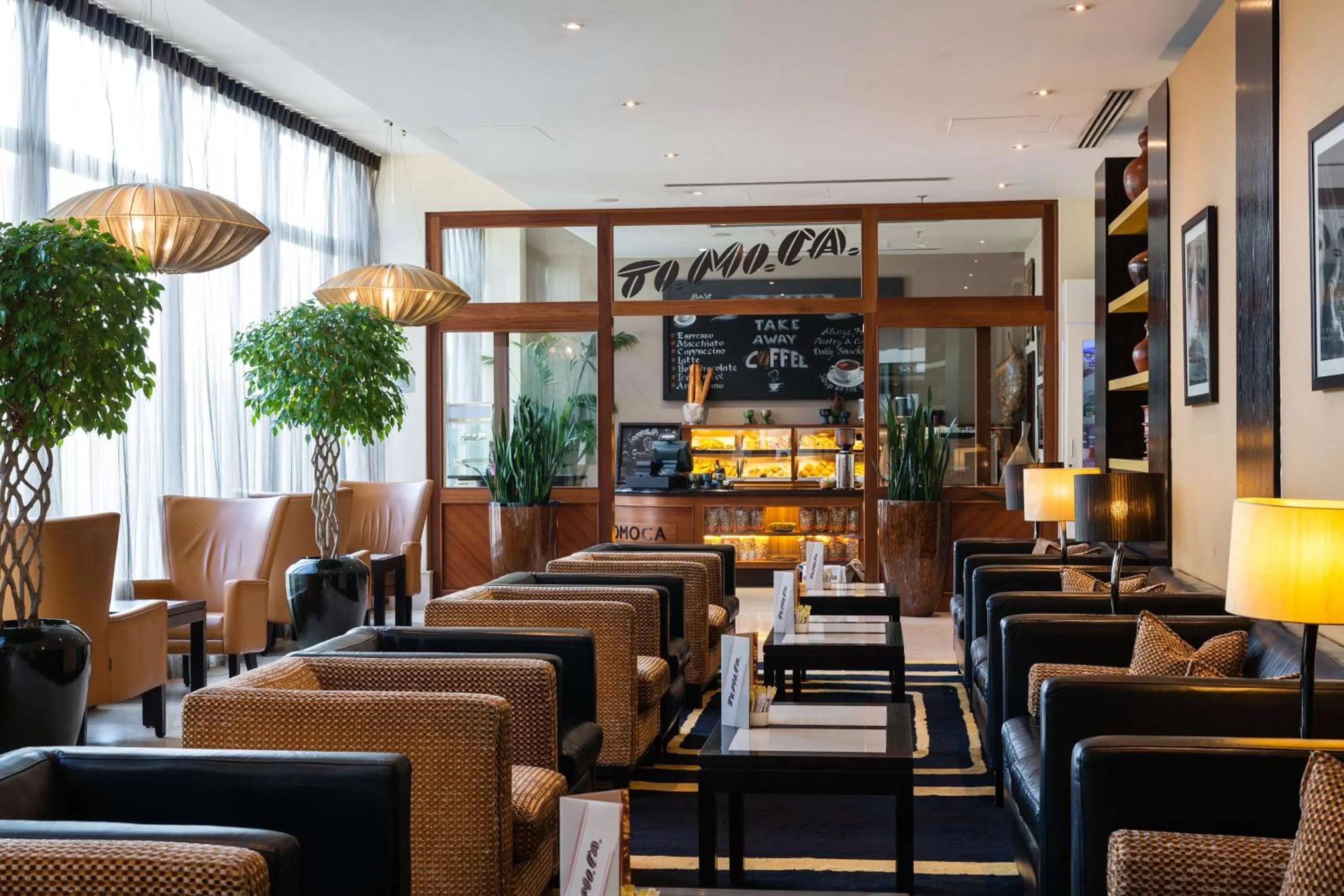 Lounge or bar in Radisson Blu Hotel, Addis Ababa