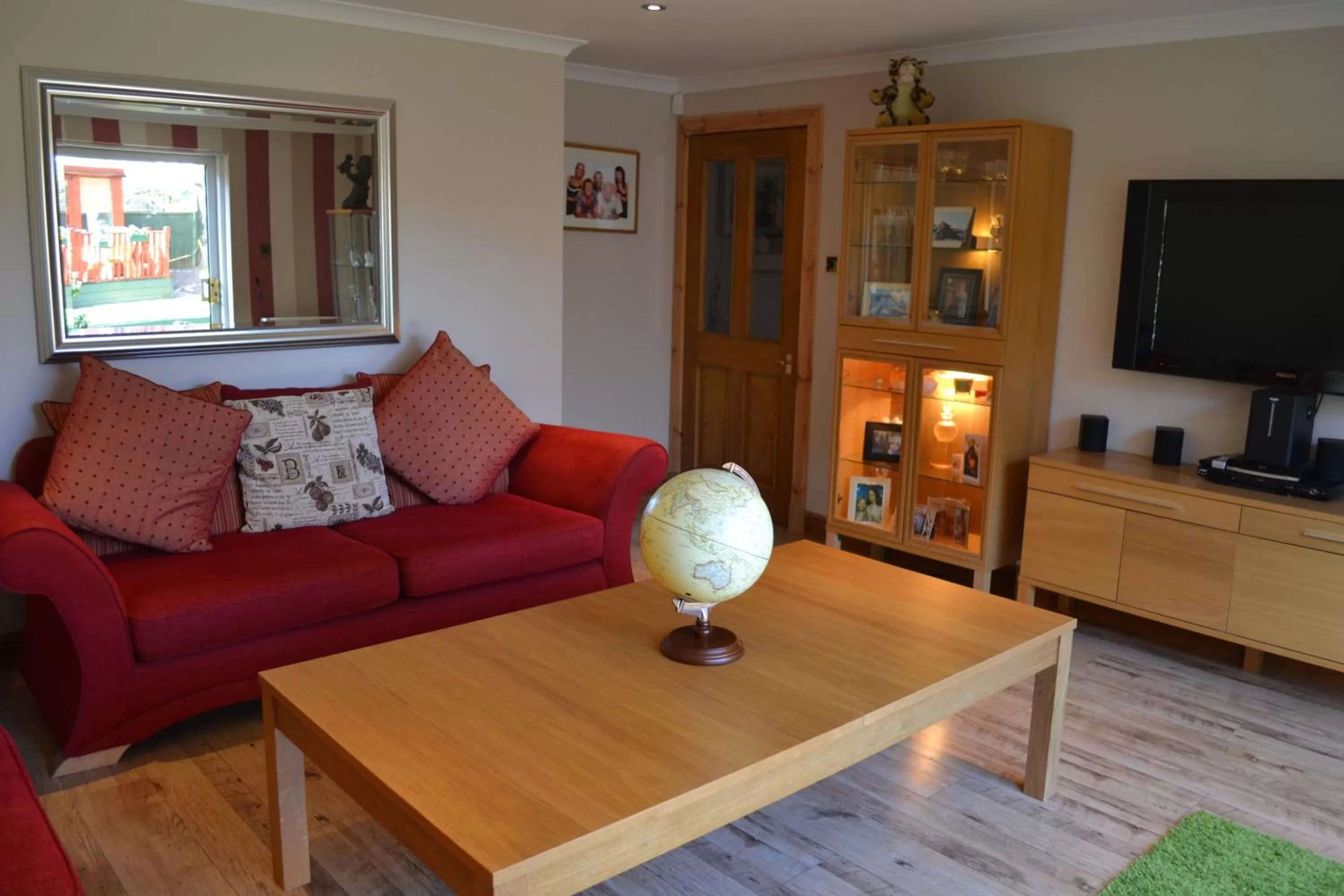 Living room, Seating Area in Maple Cottage B&B