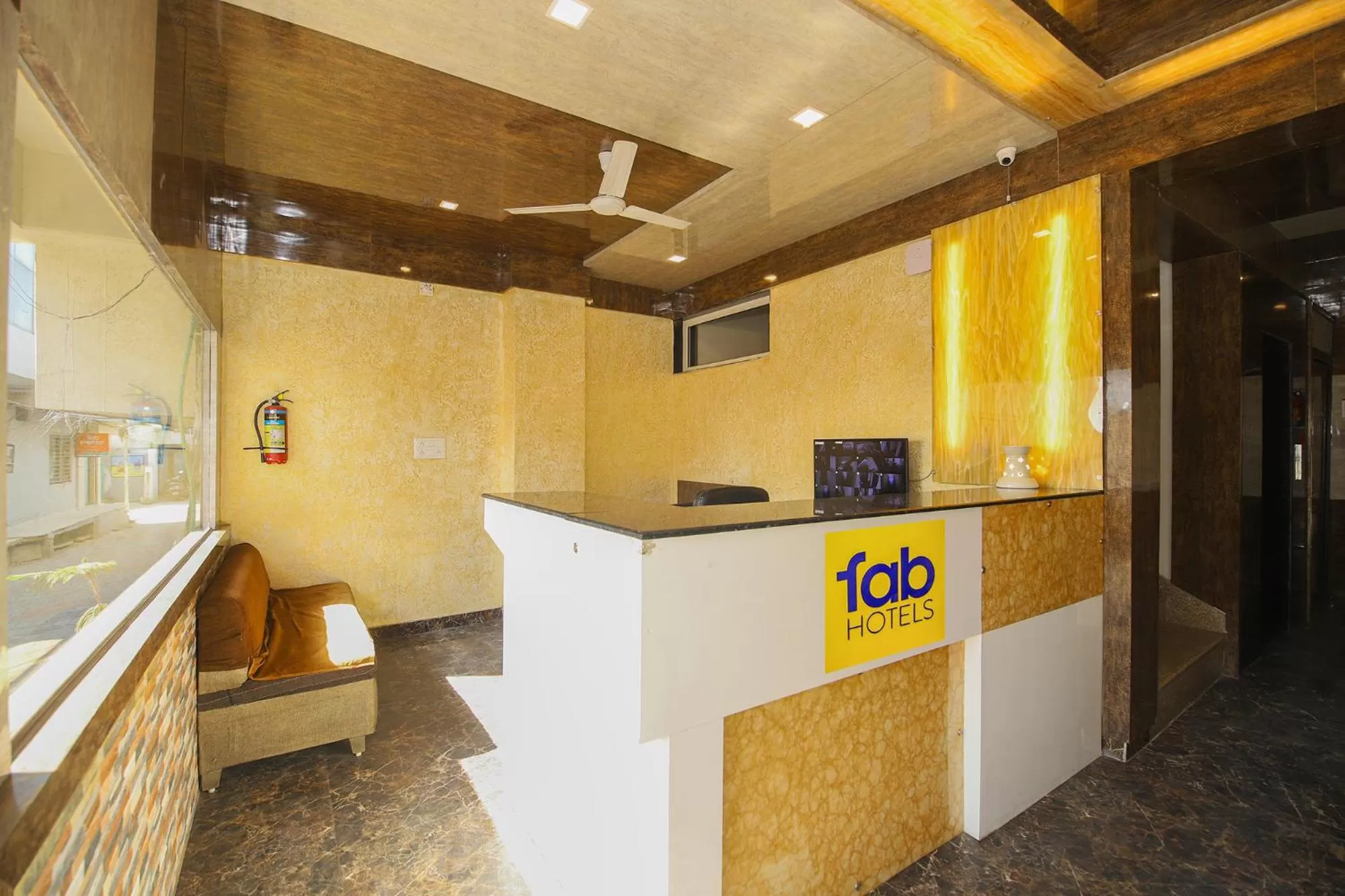 Lobby or reception in FabHotel Prime The Royal Galaxy