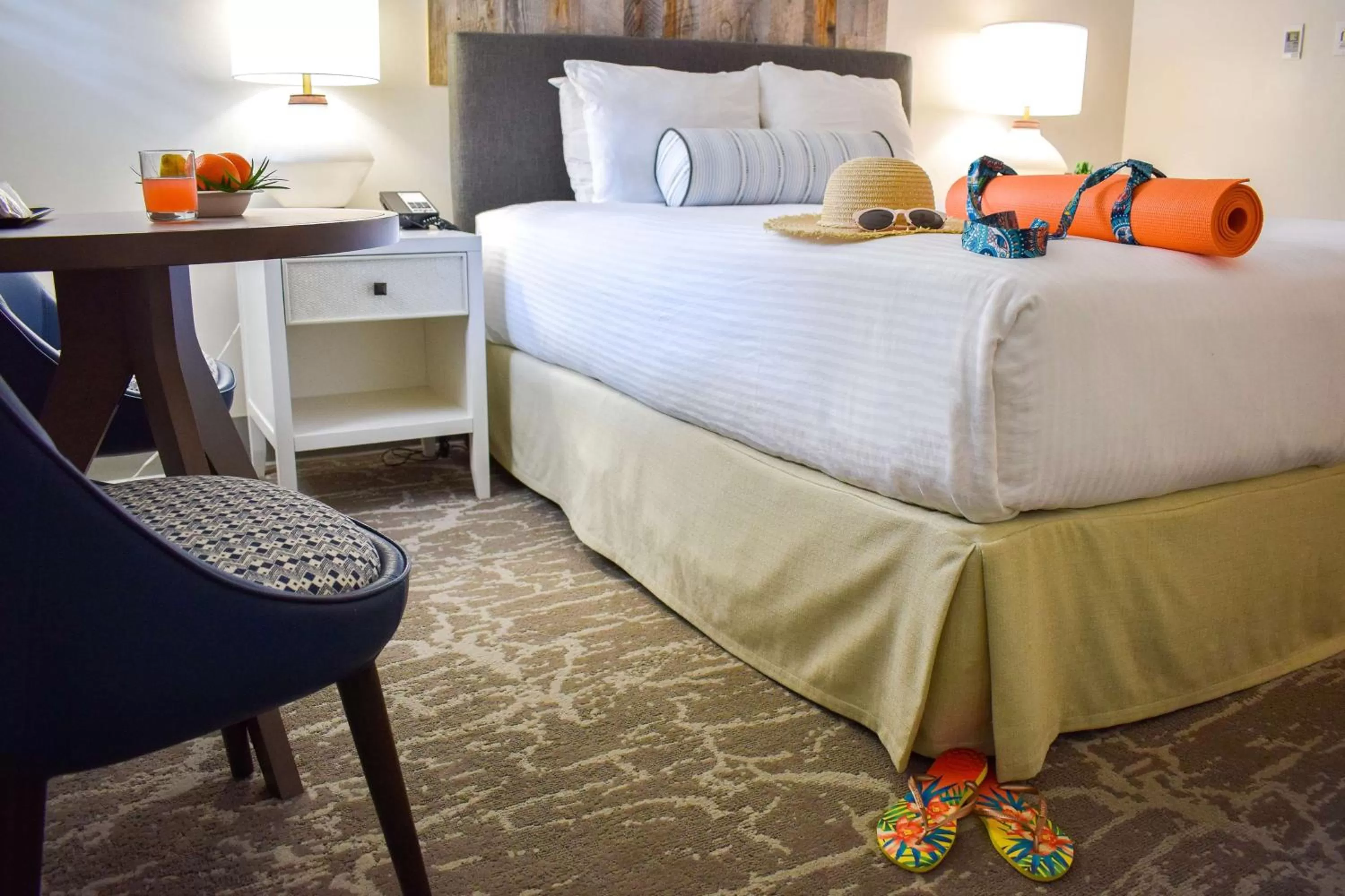 Photo of the whole room, Bed in Beachside Inn