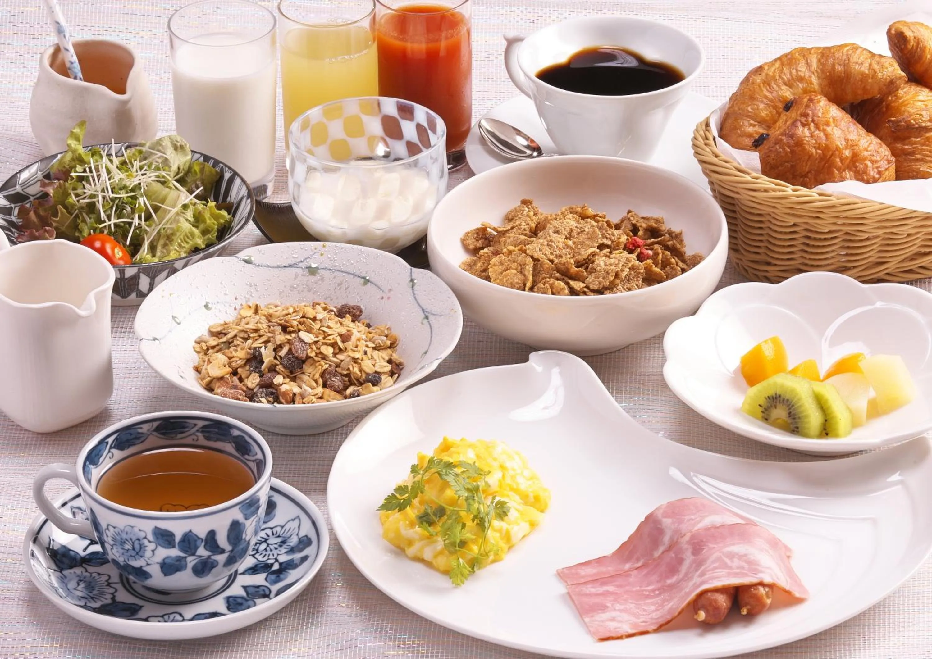 Food and drinks in Honjin Hiranoya Annex