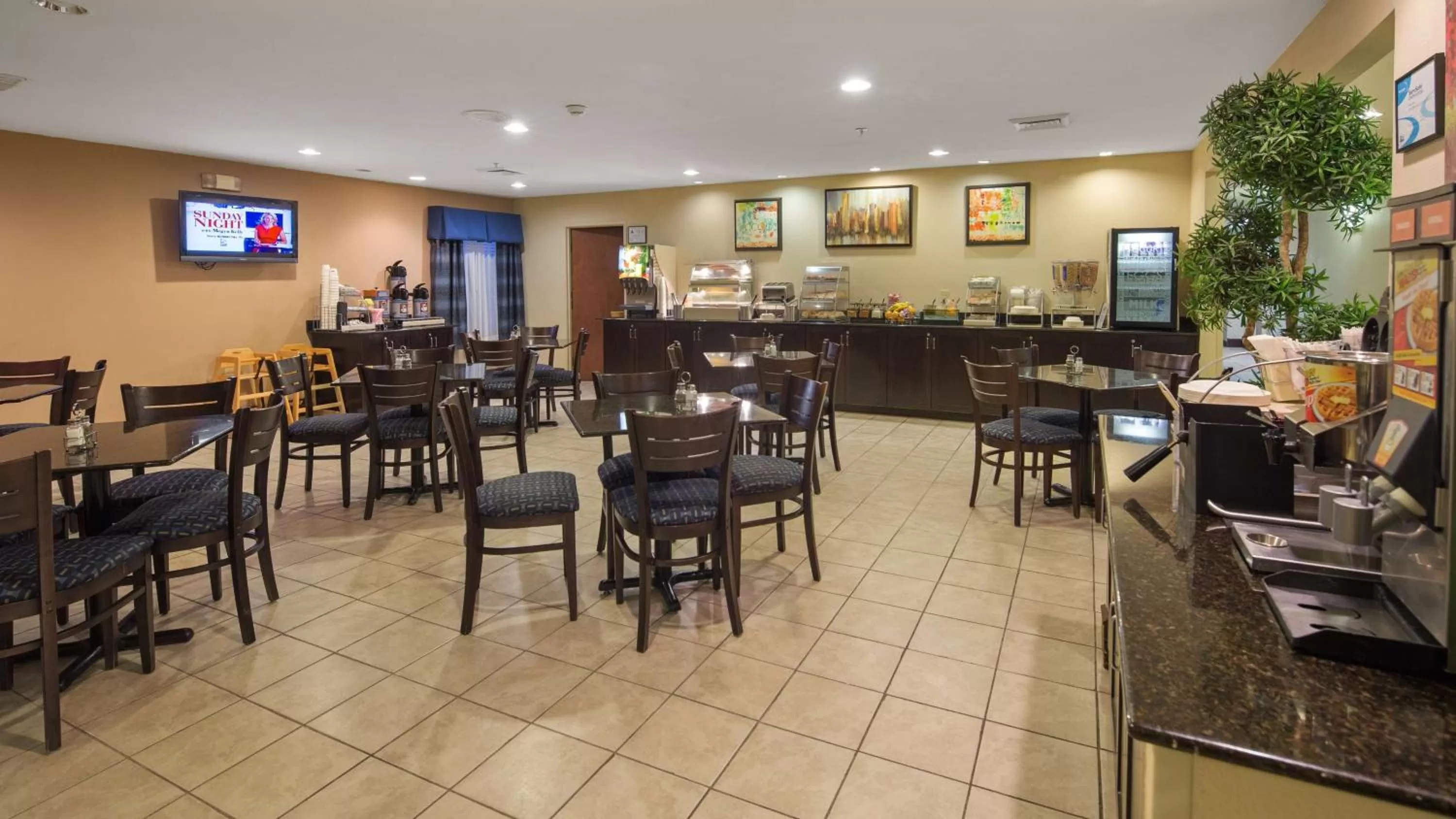 Restaurant/places to eat in SureStay Plus Hotel by Best Western Roanoke Rapids I-95