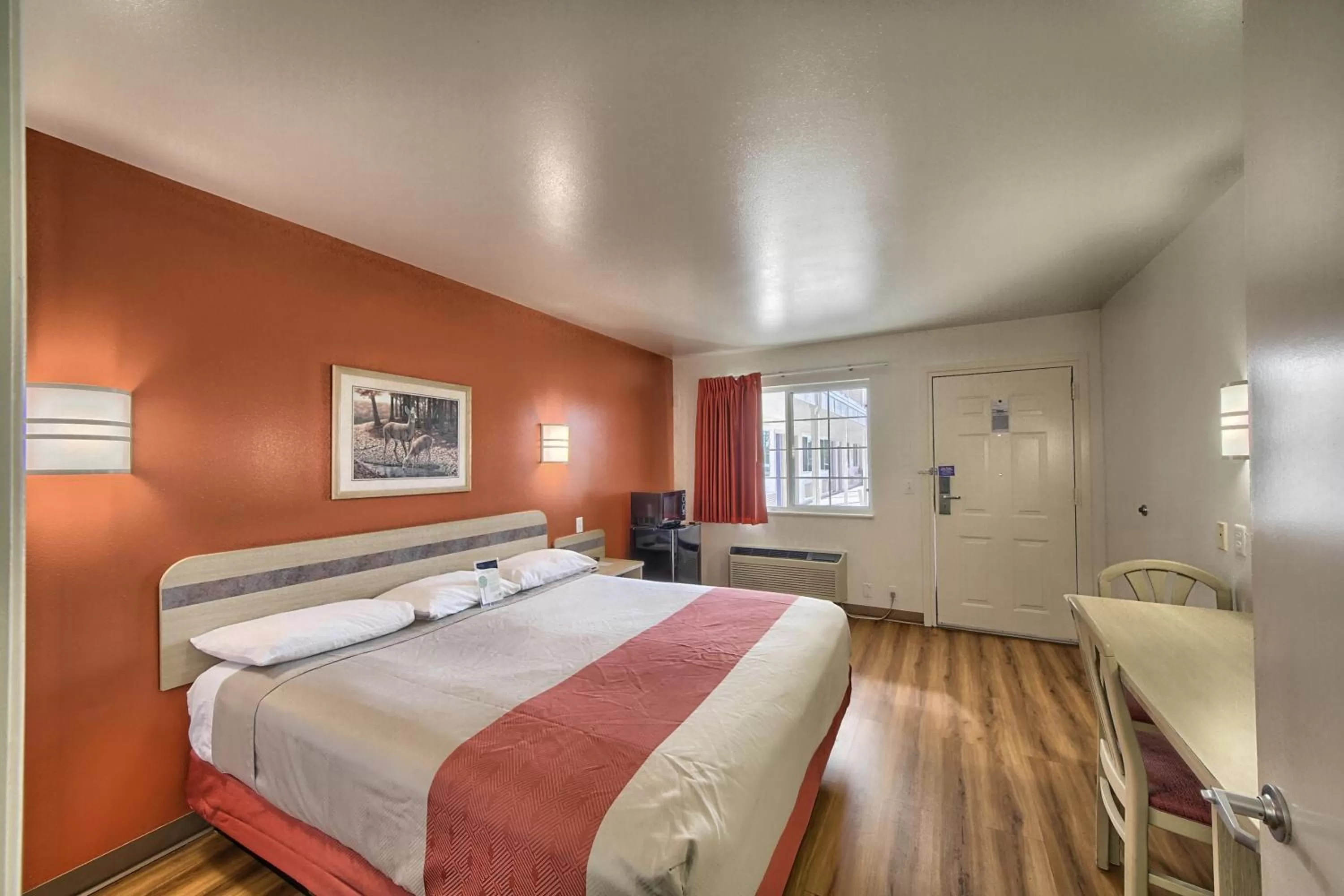 Bedroom, Bed in Motel 6-Kerrville, TX