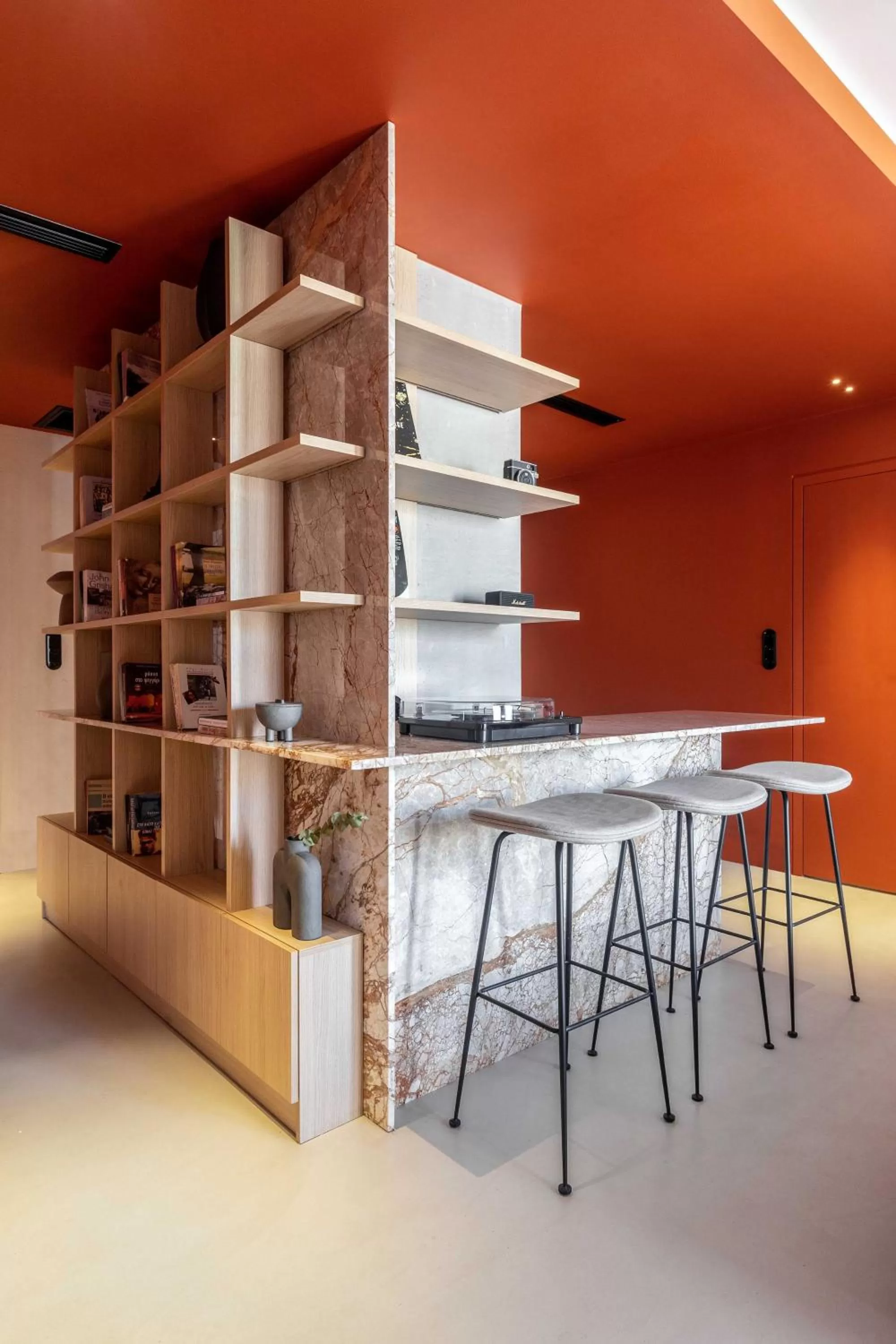 Library in The Newel Psychiko