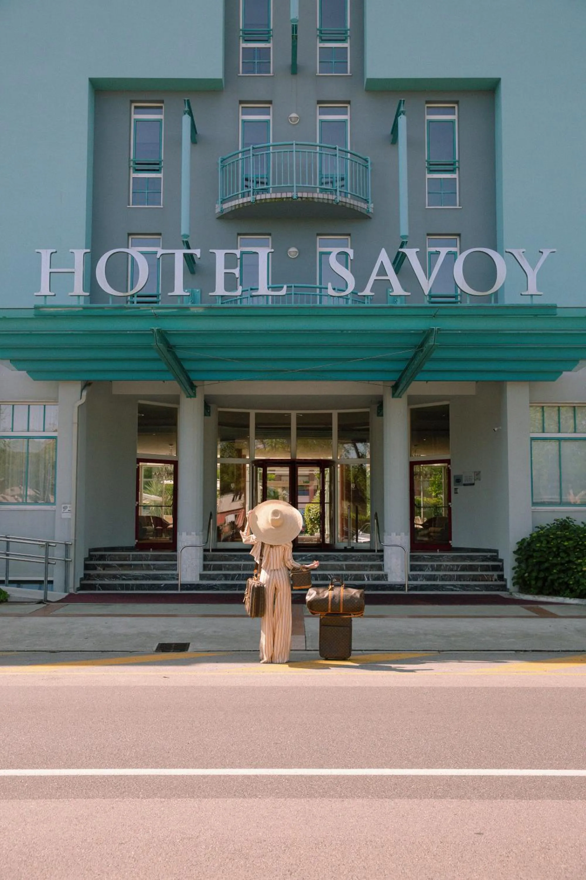 Facade/entrance in Hotel Savoy