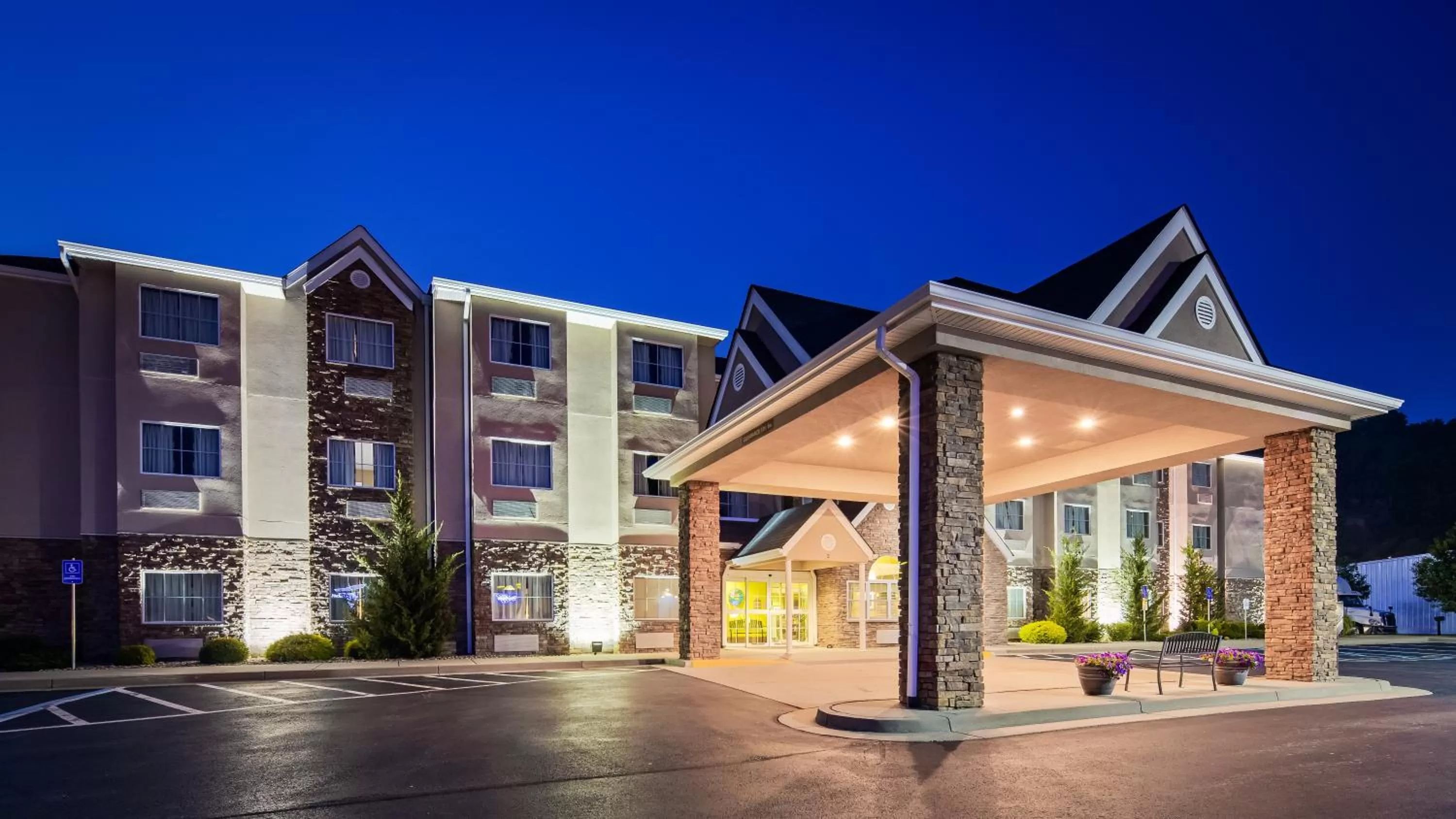 Property building in SureStay Plus Hotel by Best Western Buckhannon
