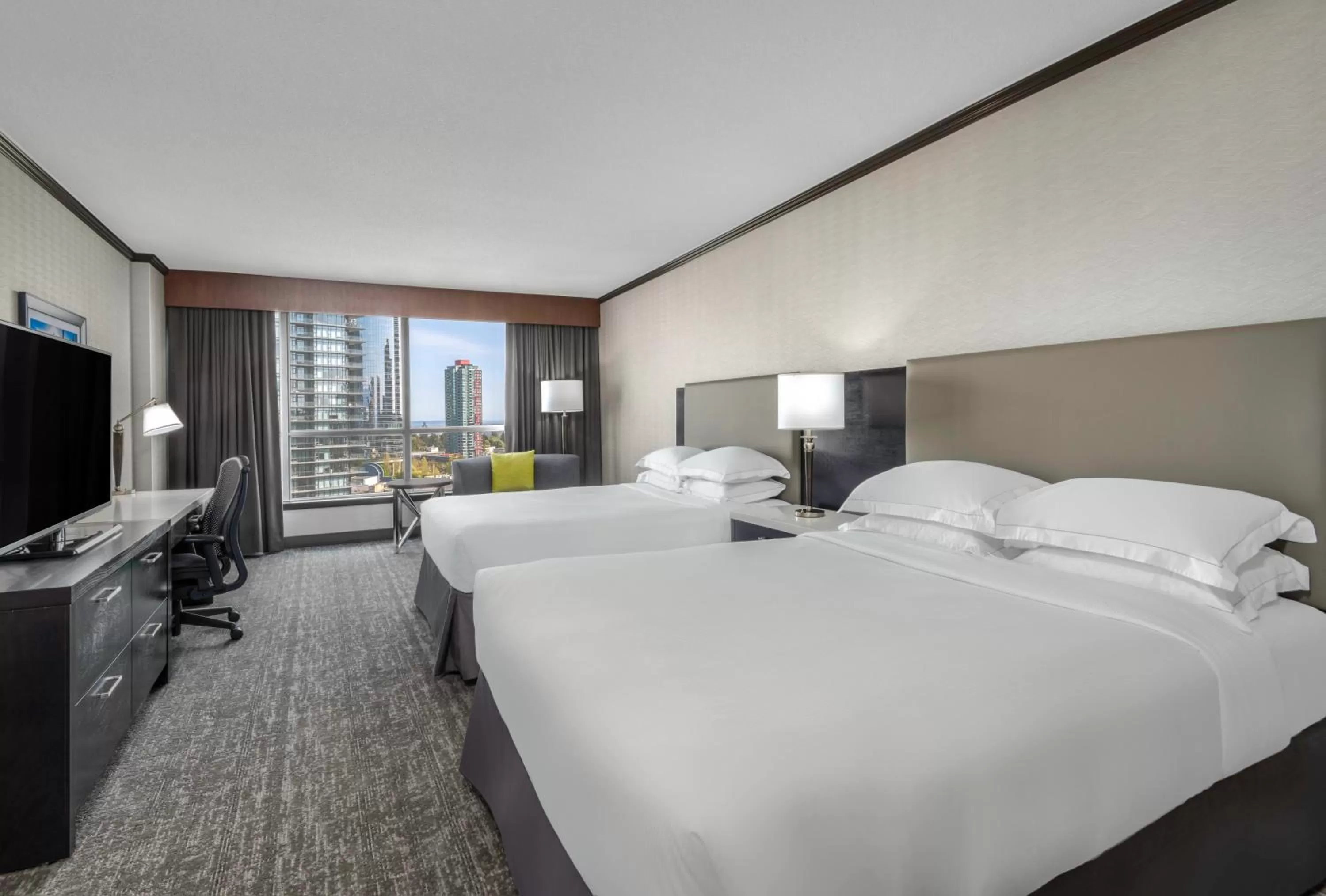 Photo of the whole room, Bed in Hilton Vancouver Metrotown