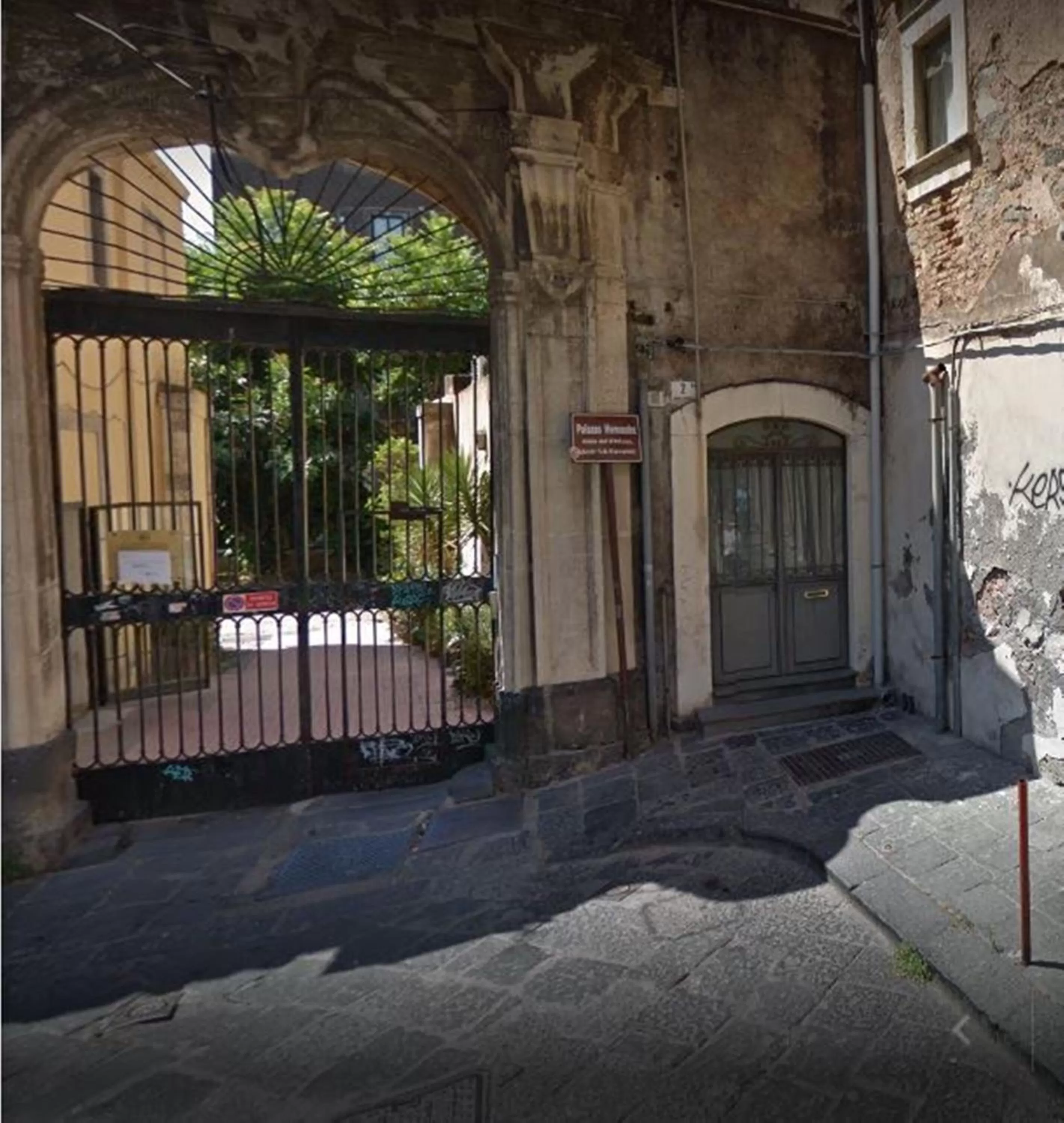 Property building in A casa di Frasquita