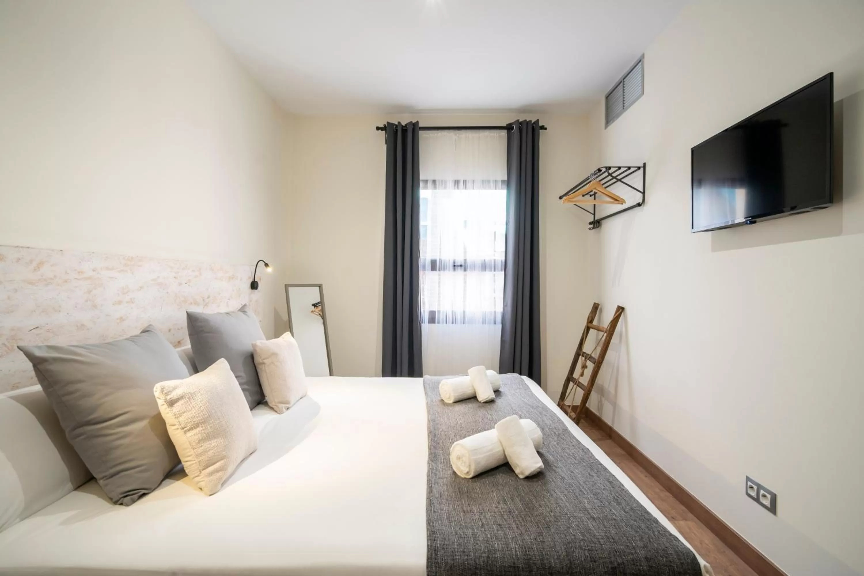 Bed in Dobo Azacanes Hostal