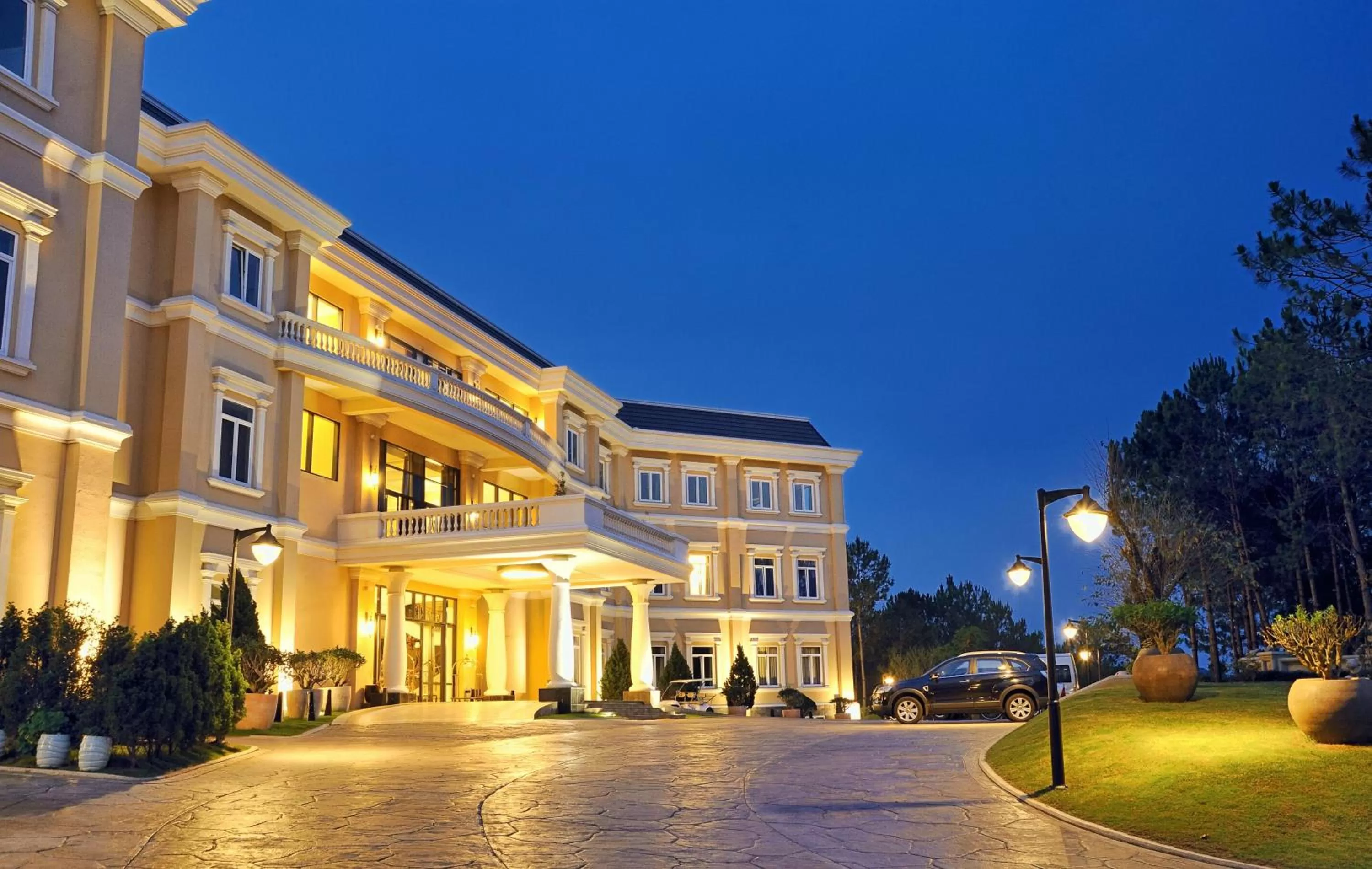 Facade/entrance in Dalat Edensee Lake Resort & Spa