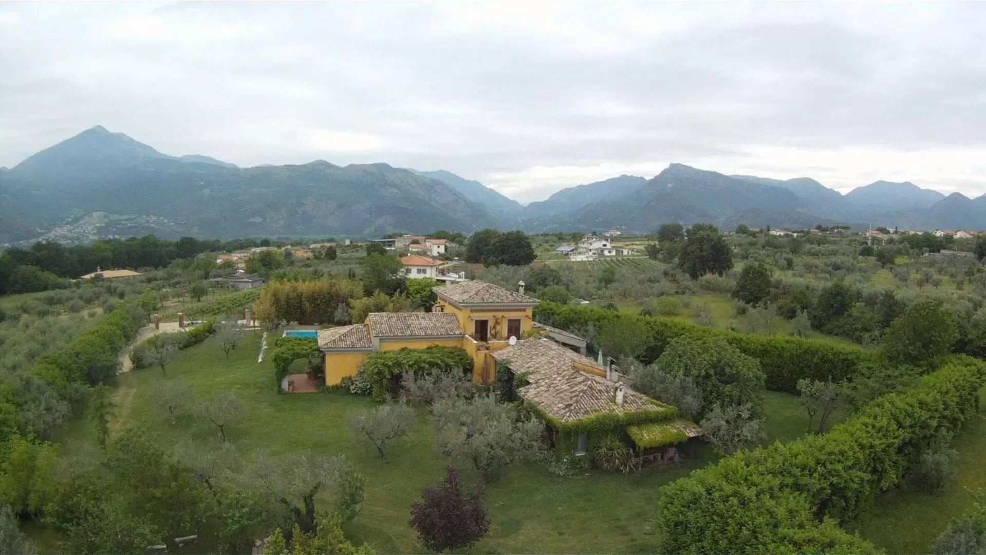 Facade/entrance, Bird's-eye View in Le Ninfee