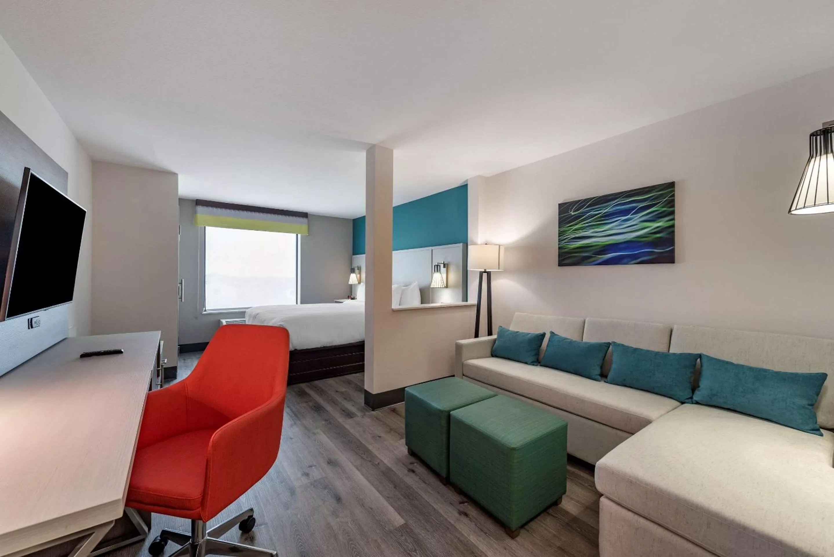 Bedroom in Comfort Suites Colorado Springs East - Medical Center Area