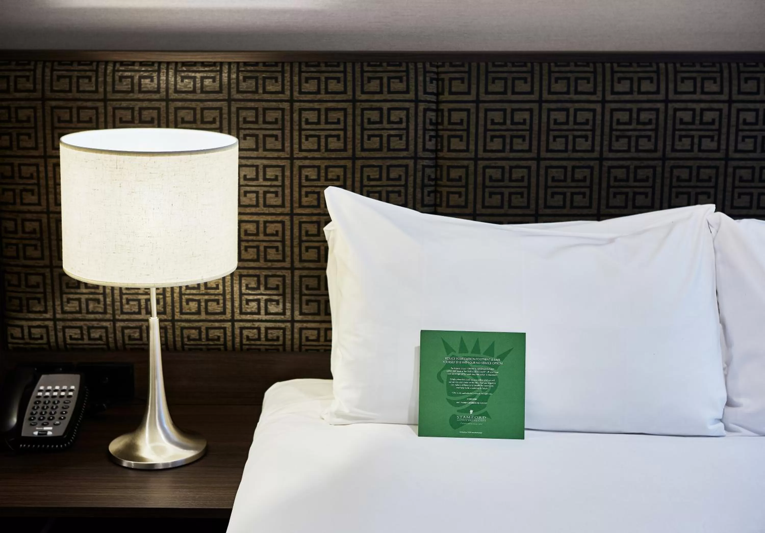 Bed in Stamford Plaza Melbourne