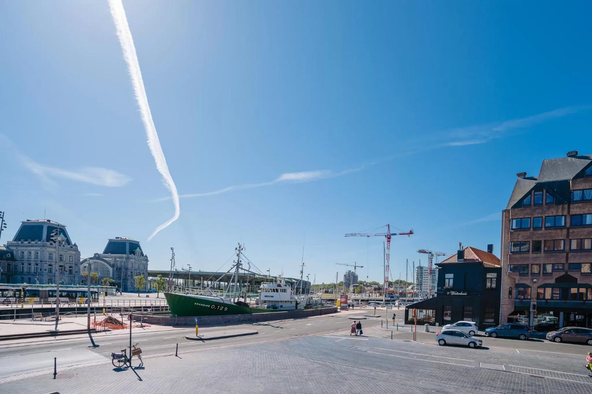 Restaurant/places to eat in Hotel du Bassin