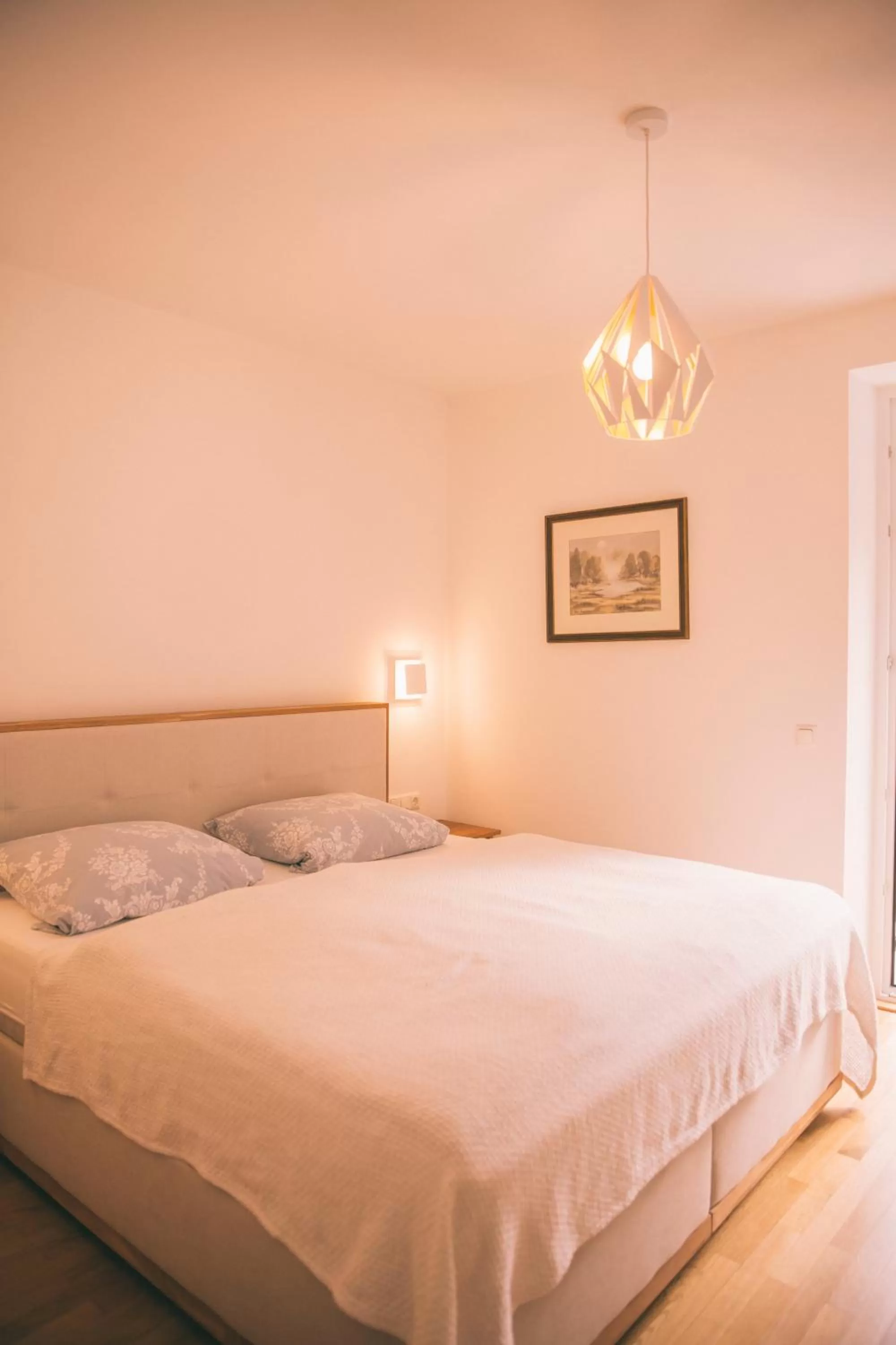 Photo of the whole room, Bed in Nefer, Haus