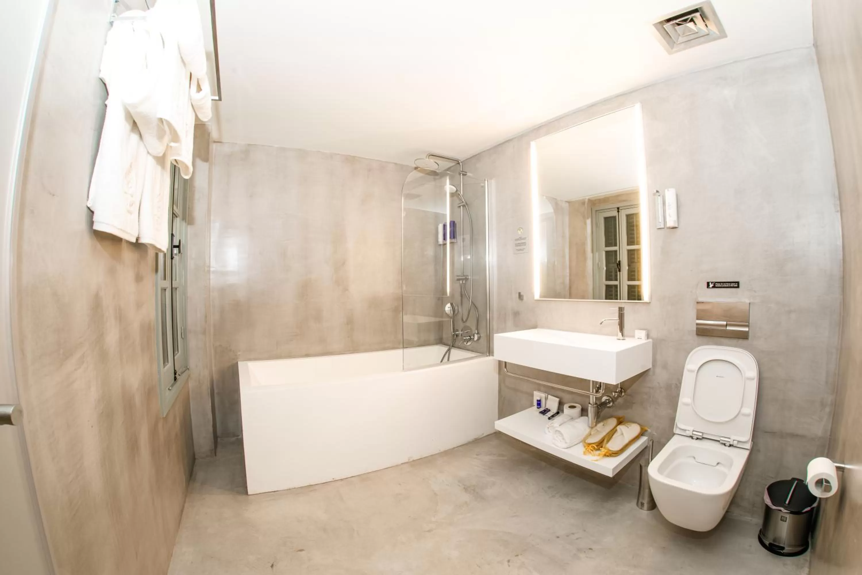 Bath in Madama Residence