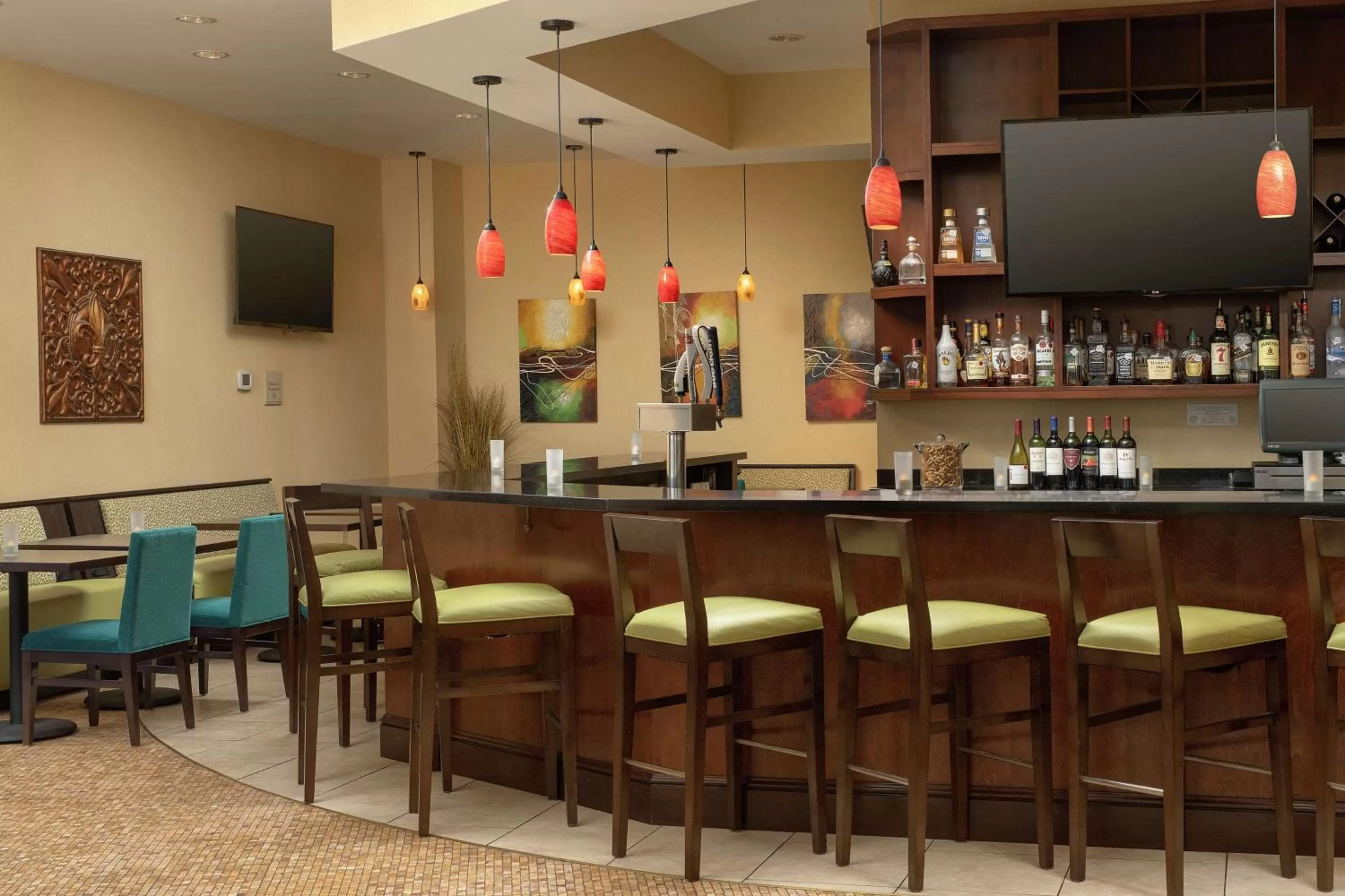 Lounge or bar in Hilton Garden Inn Odessa