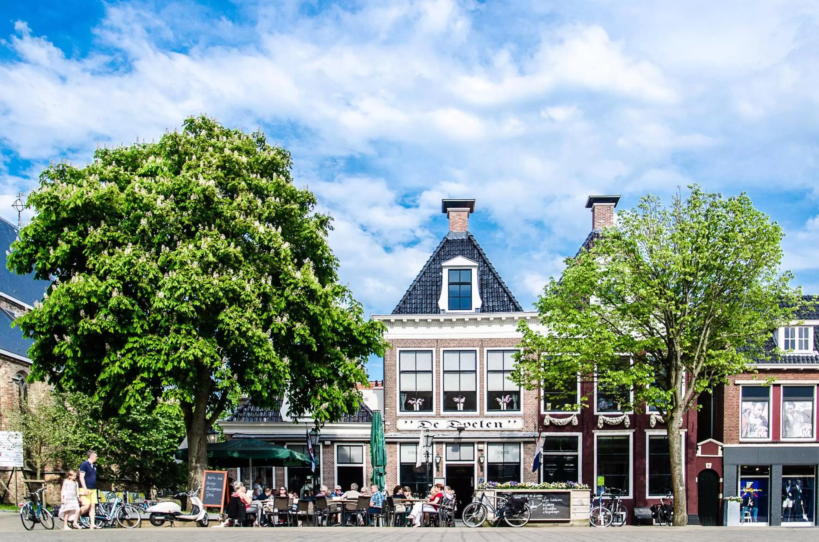 Balcony/Terrace, Property Building in Hotel Grandcafe De Doelen