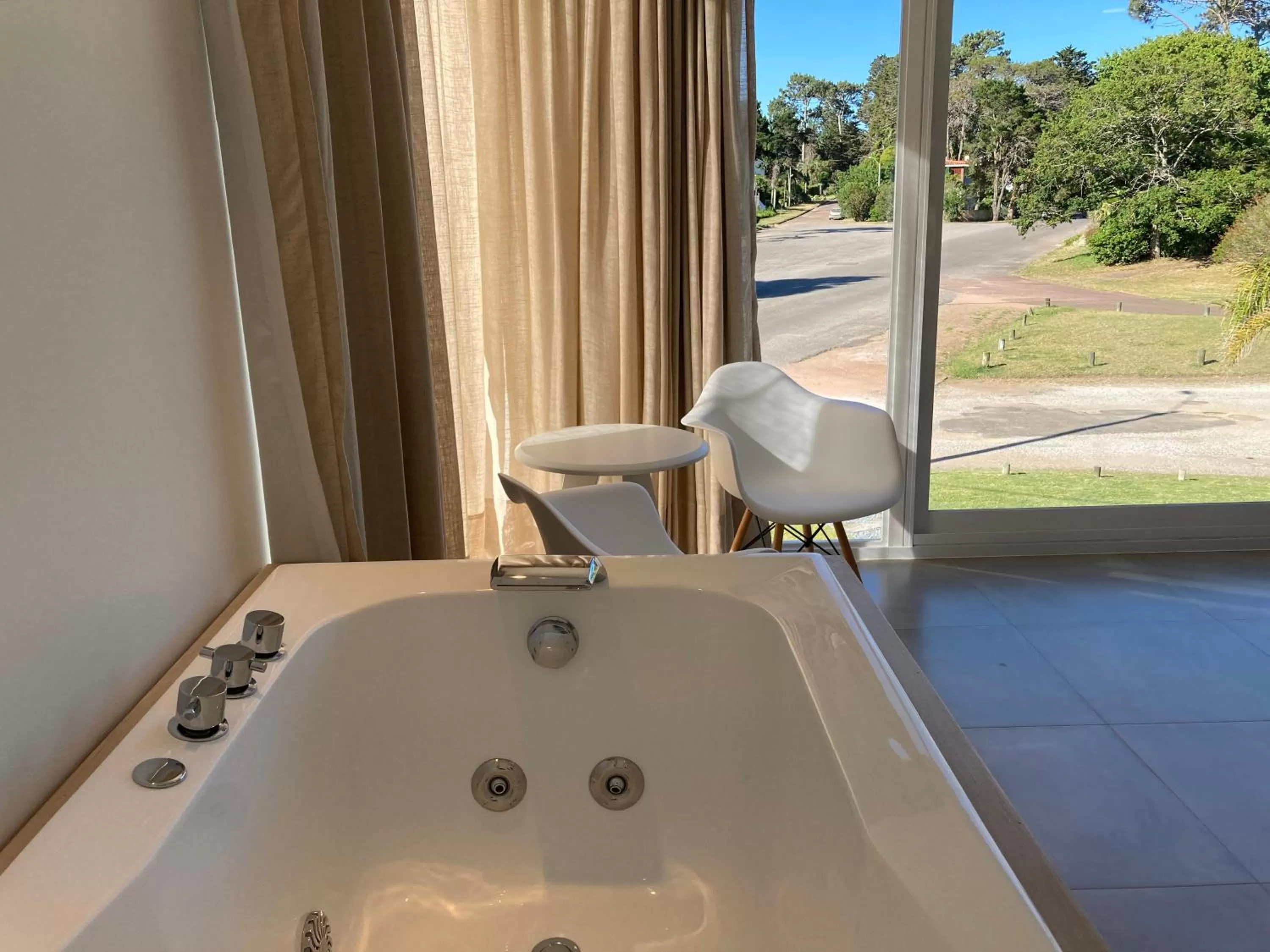 Bath in Live Hotel Boutique (Adults only)