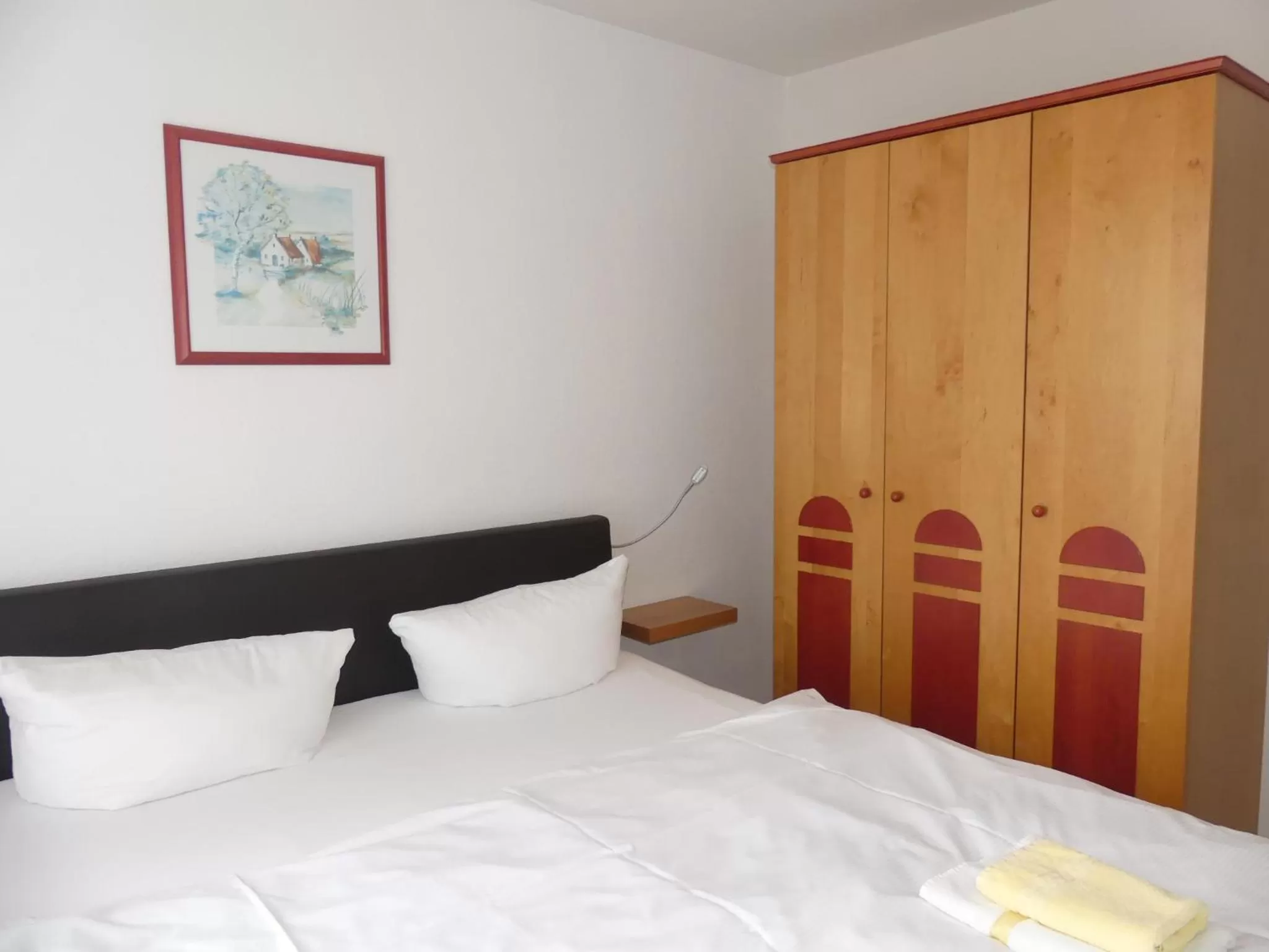 Two-Bedroom Apartment with Balcony in Apartmenthaus Binzer Sterne