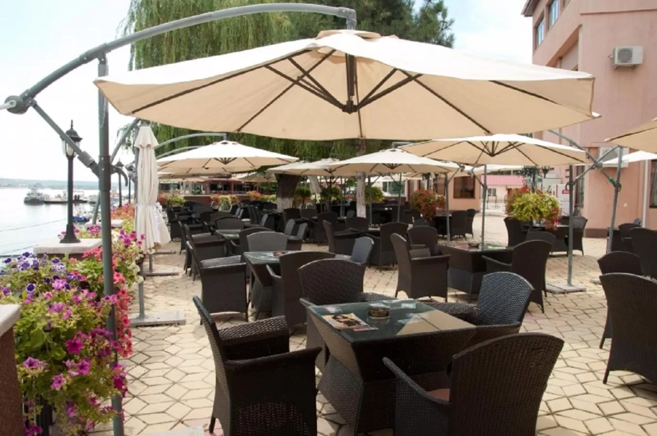 Restaurant/places to eat in Hotel Baden
