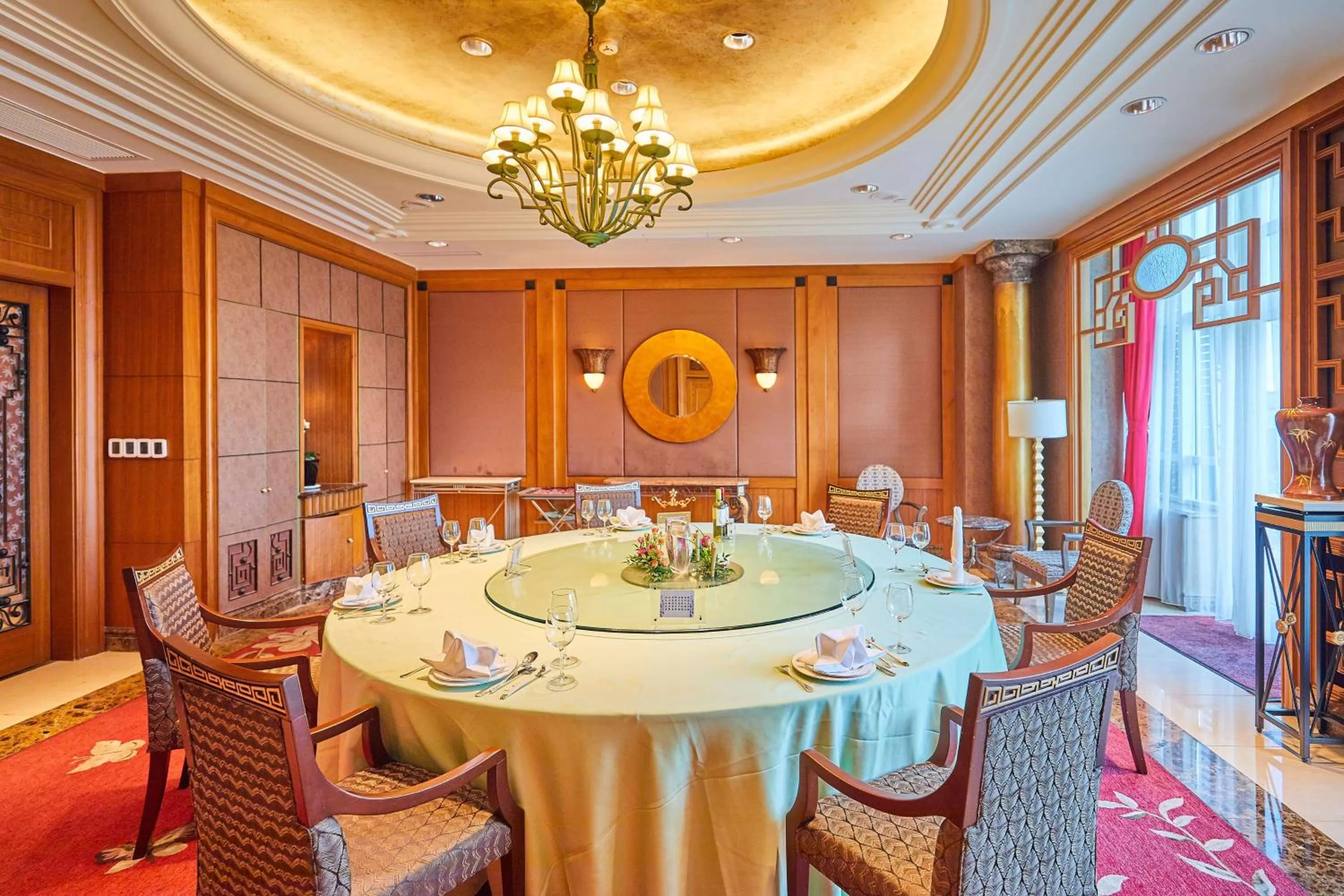 Restaurant/places to eat in Radisson Collection Hotel, Xing Guo Shanghai