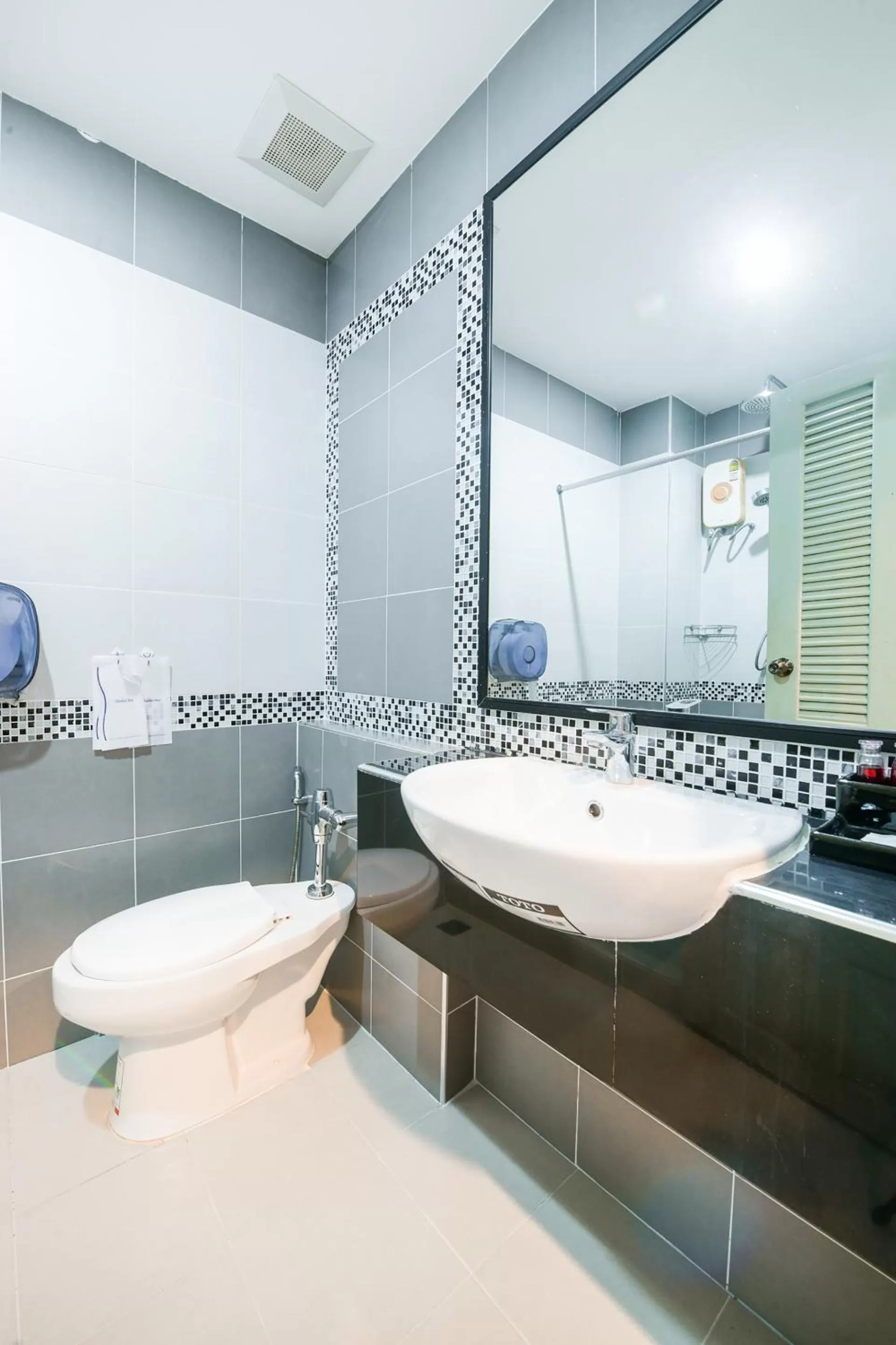 Bathroom in Suppamitr Villa Hotel