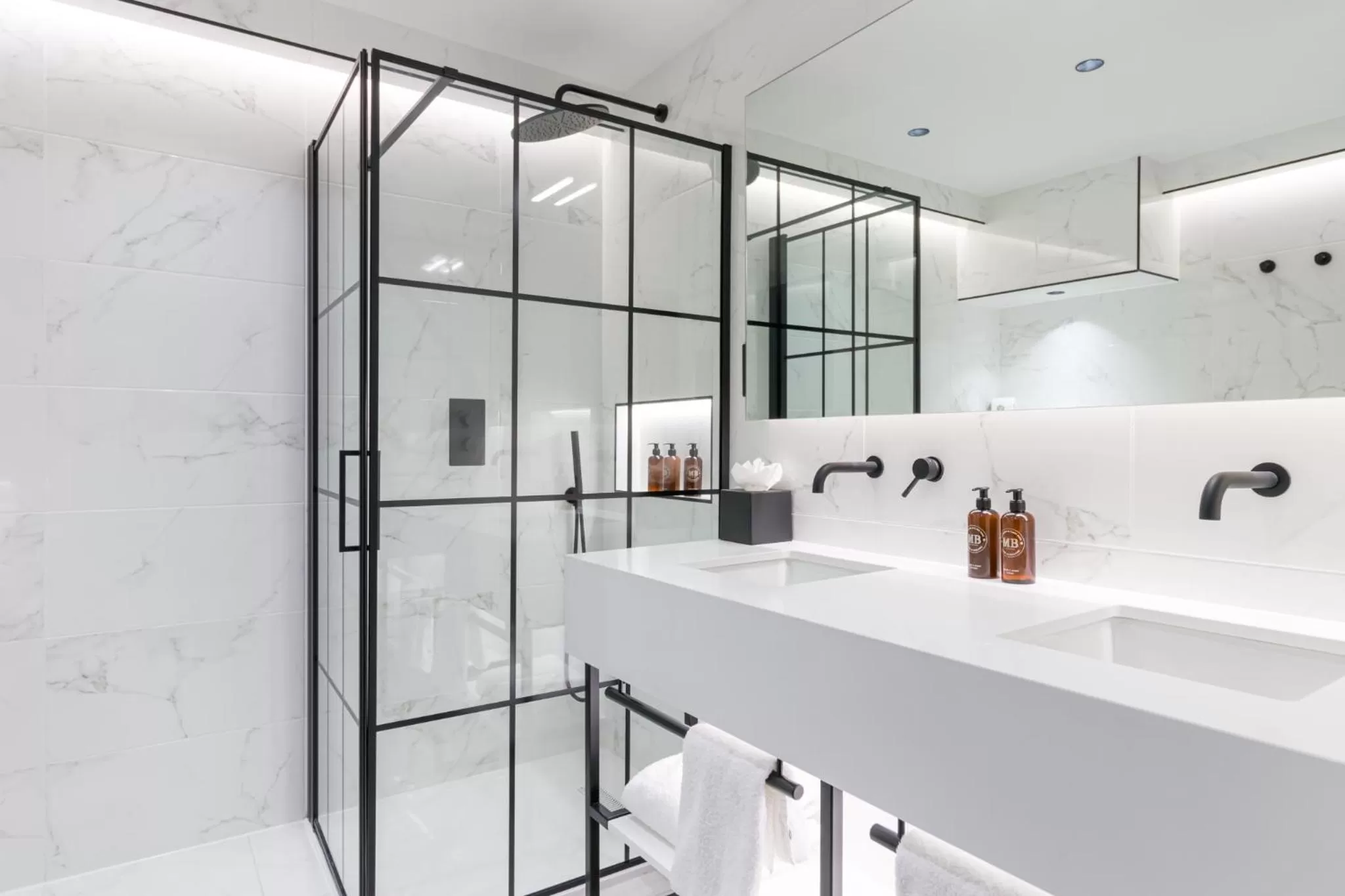 Bathroom in Velvet Hotel Manchester, WorldHotels Crafted