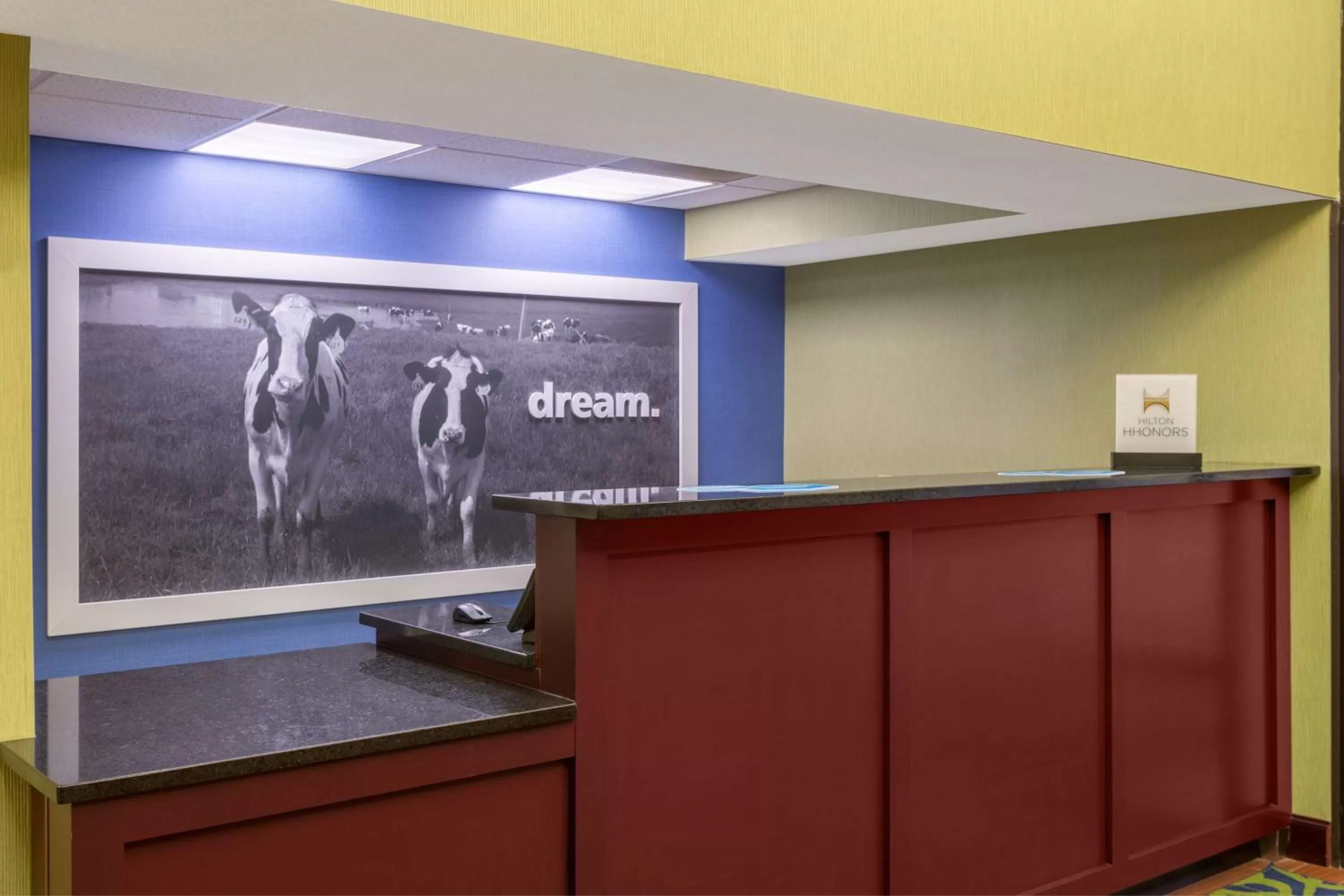 Lobby or reception in Hampton Inn Bremen