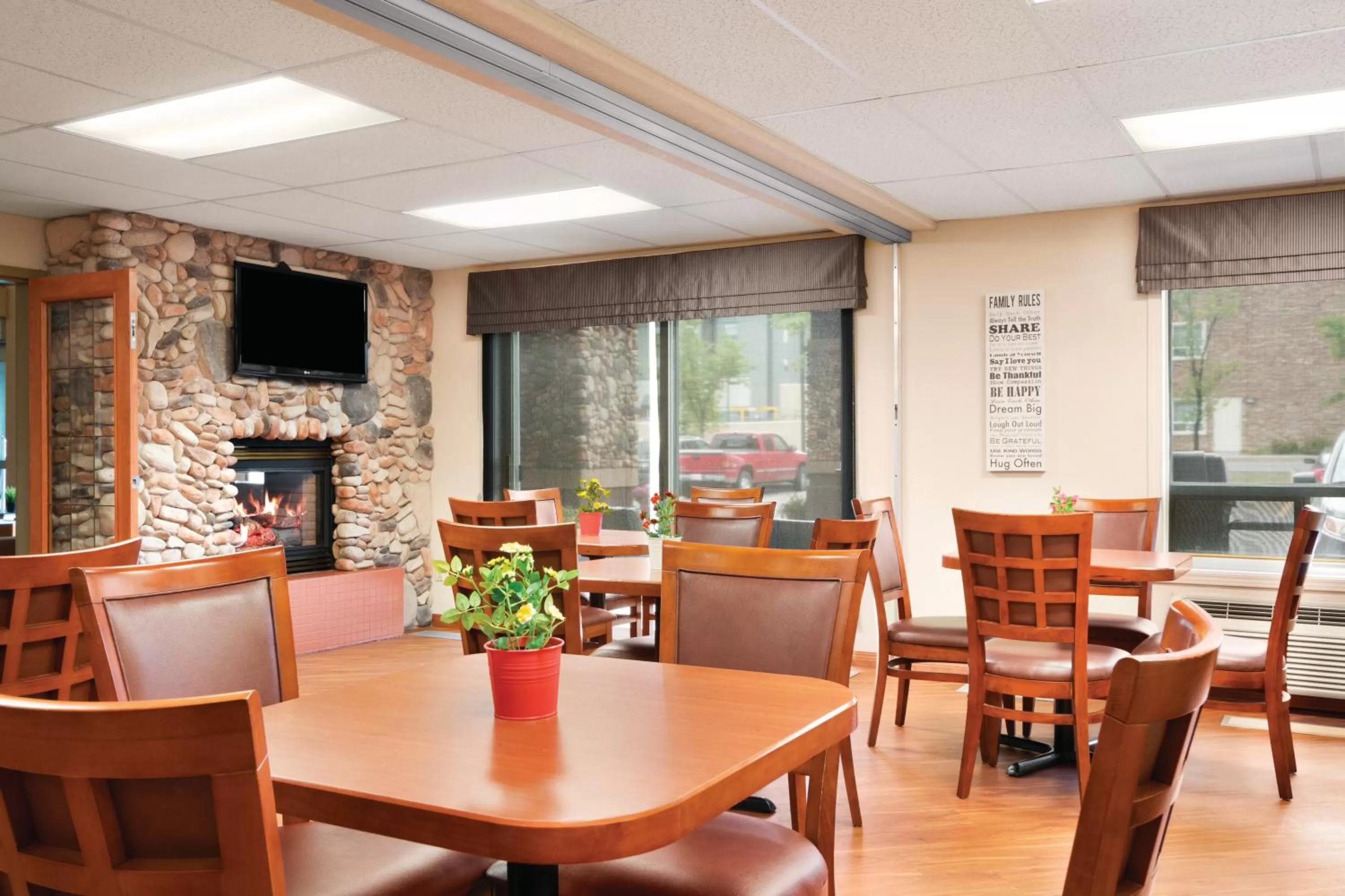 Restaurant/places to eat in Days Inn by Wyndham Calgary Airport