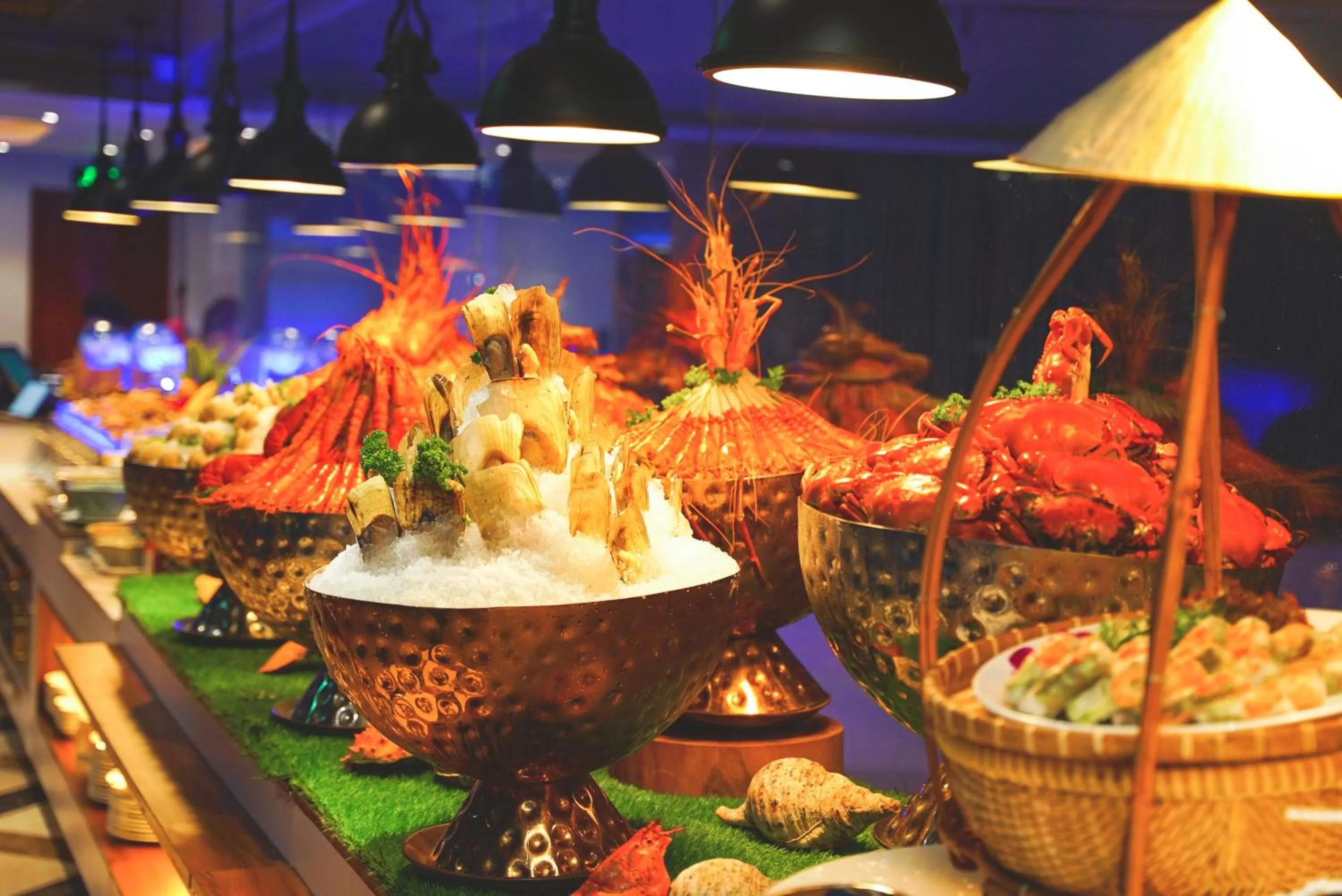 Food and drinks in La Vela Saigon Hotel