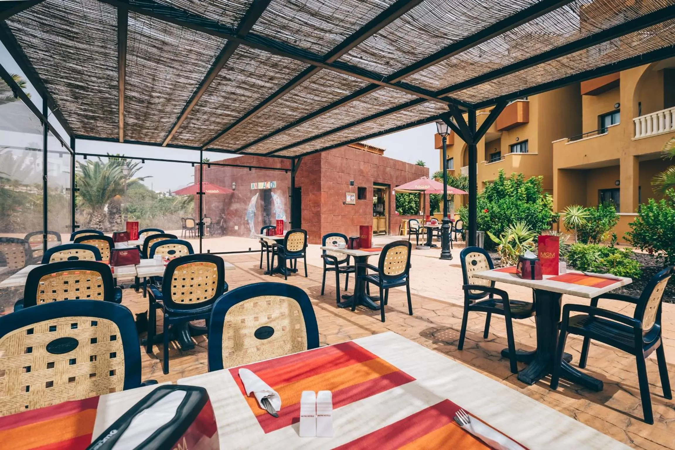 Lounge or bar in Grand Muthu Golf Plaza Hotel & Spa