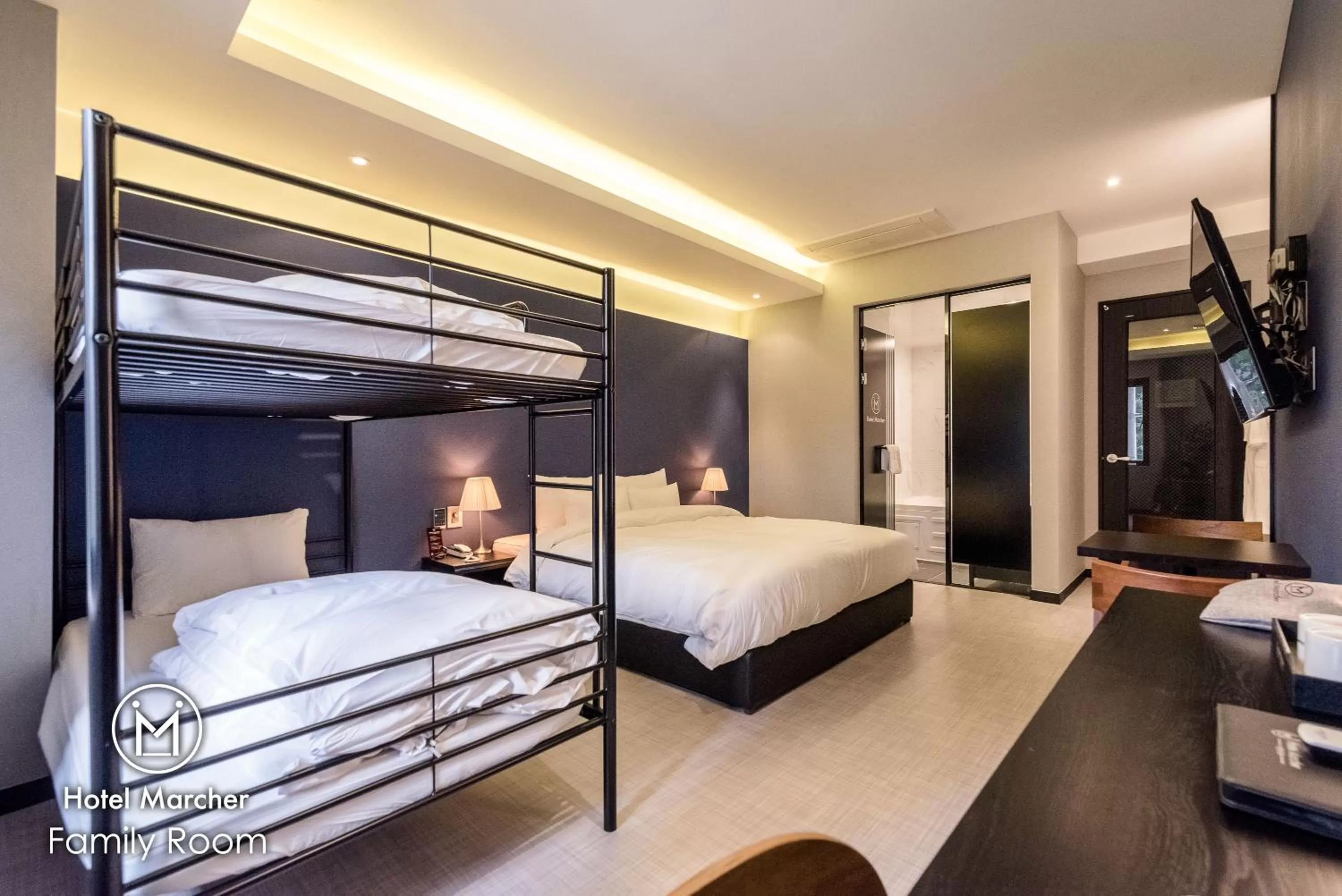 bunk bed, Bed in Hotel Marcher