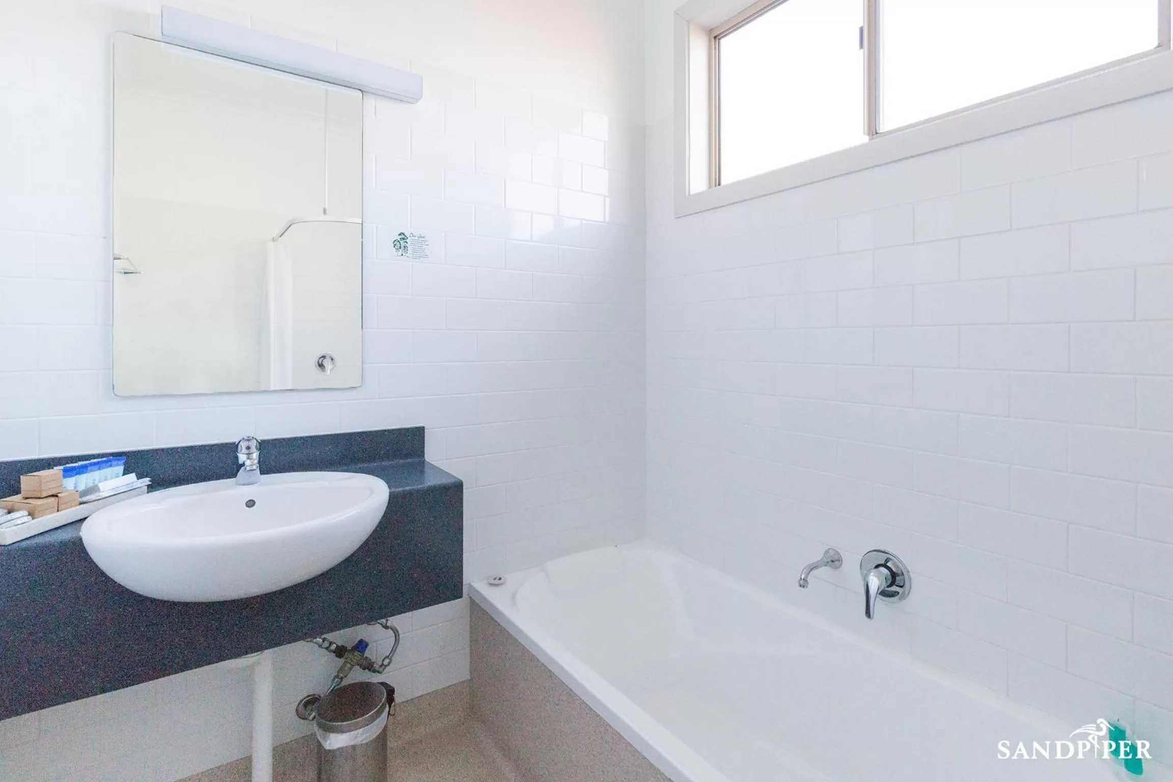 Bathroom in Sandpiper Motel Apollo Bay