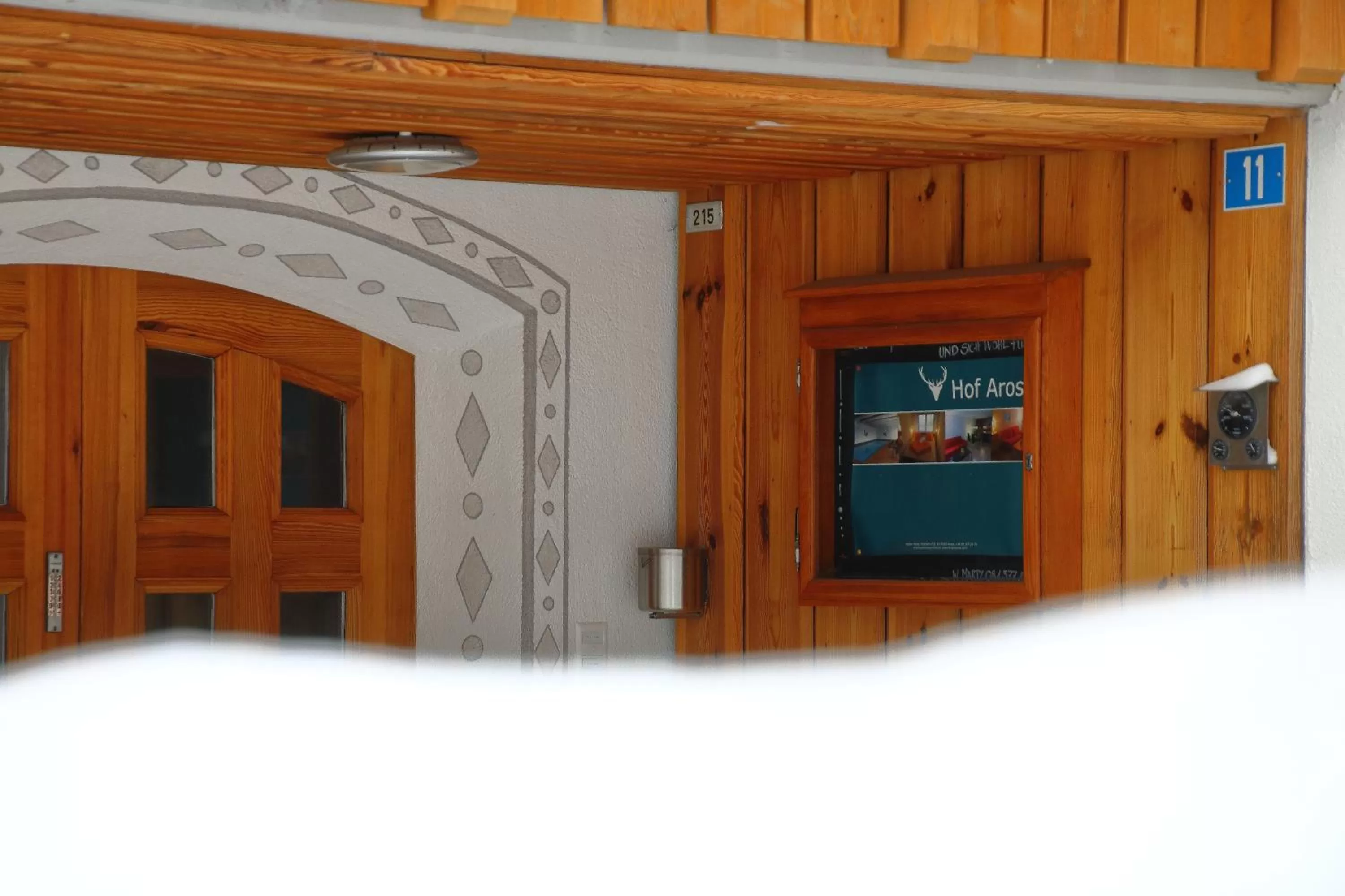 Property building in Hof Arosa