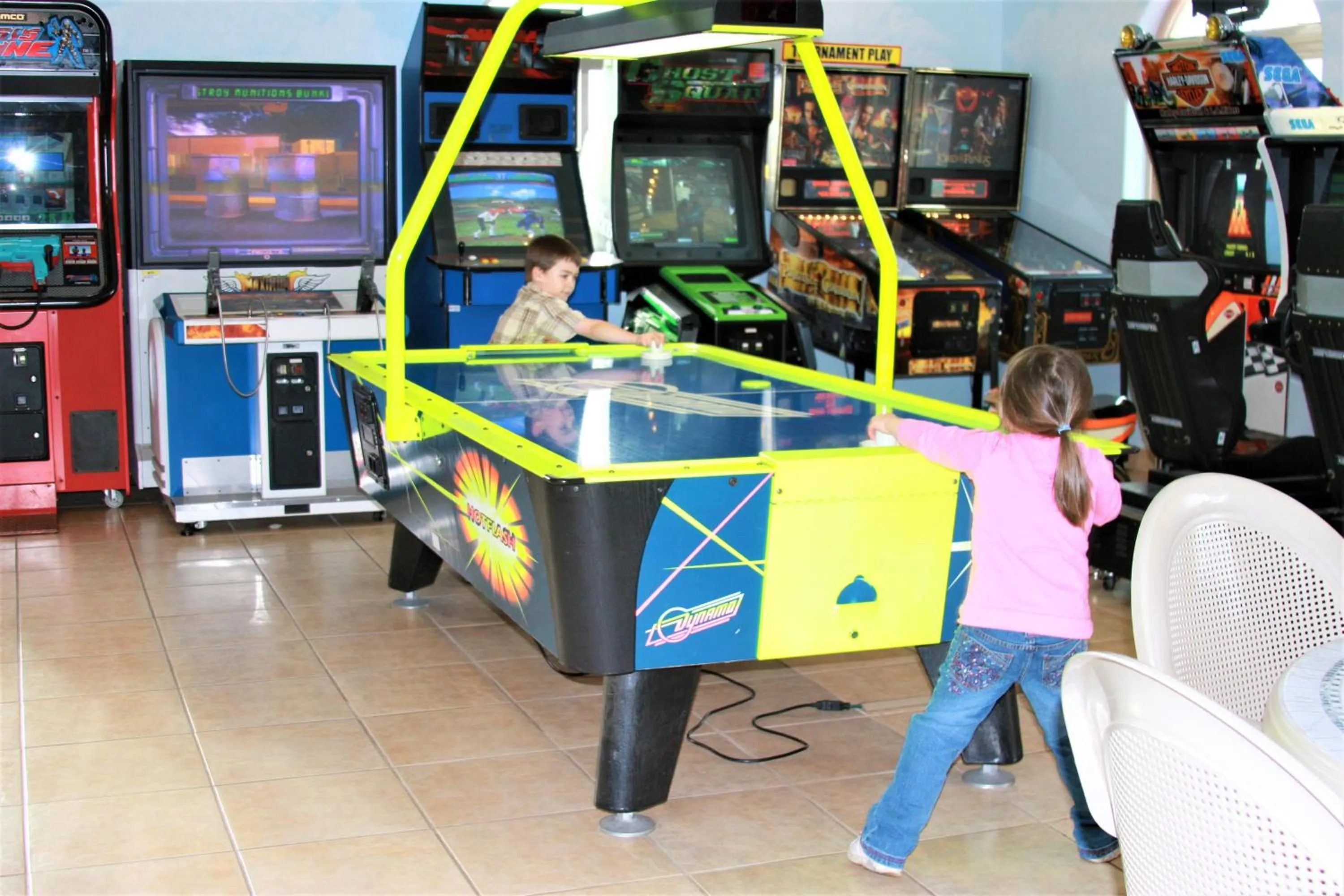 Game Room in Emerald Dolphin Inn & Mini Golf