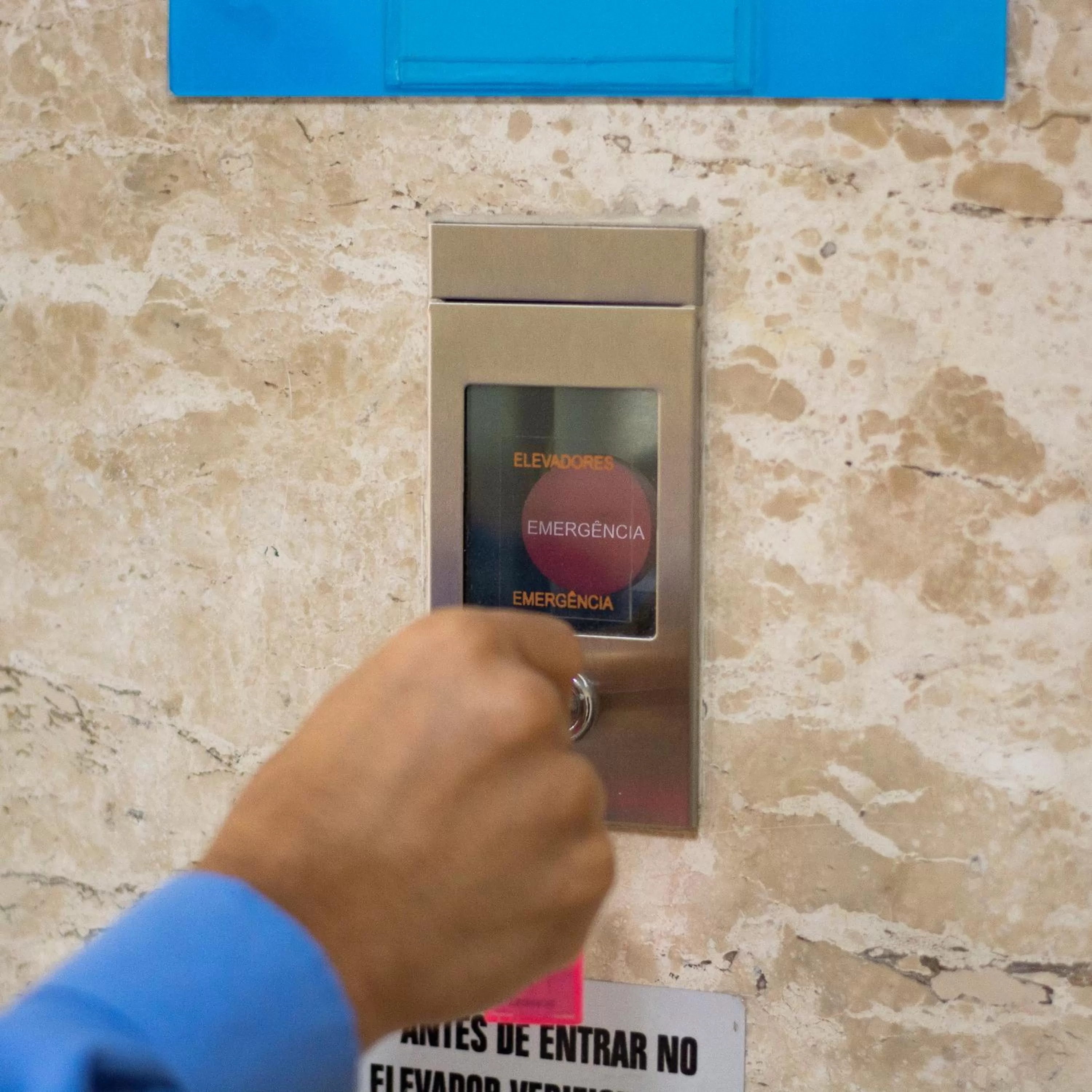 Facade/entrance in Larison Executive - by Easy Hotéis