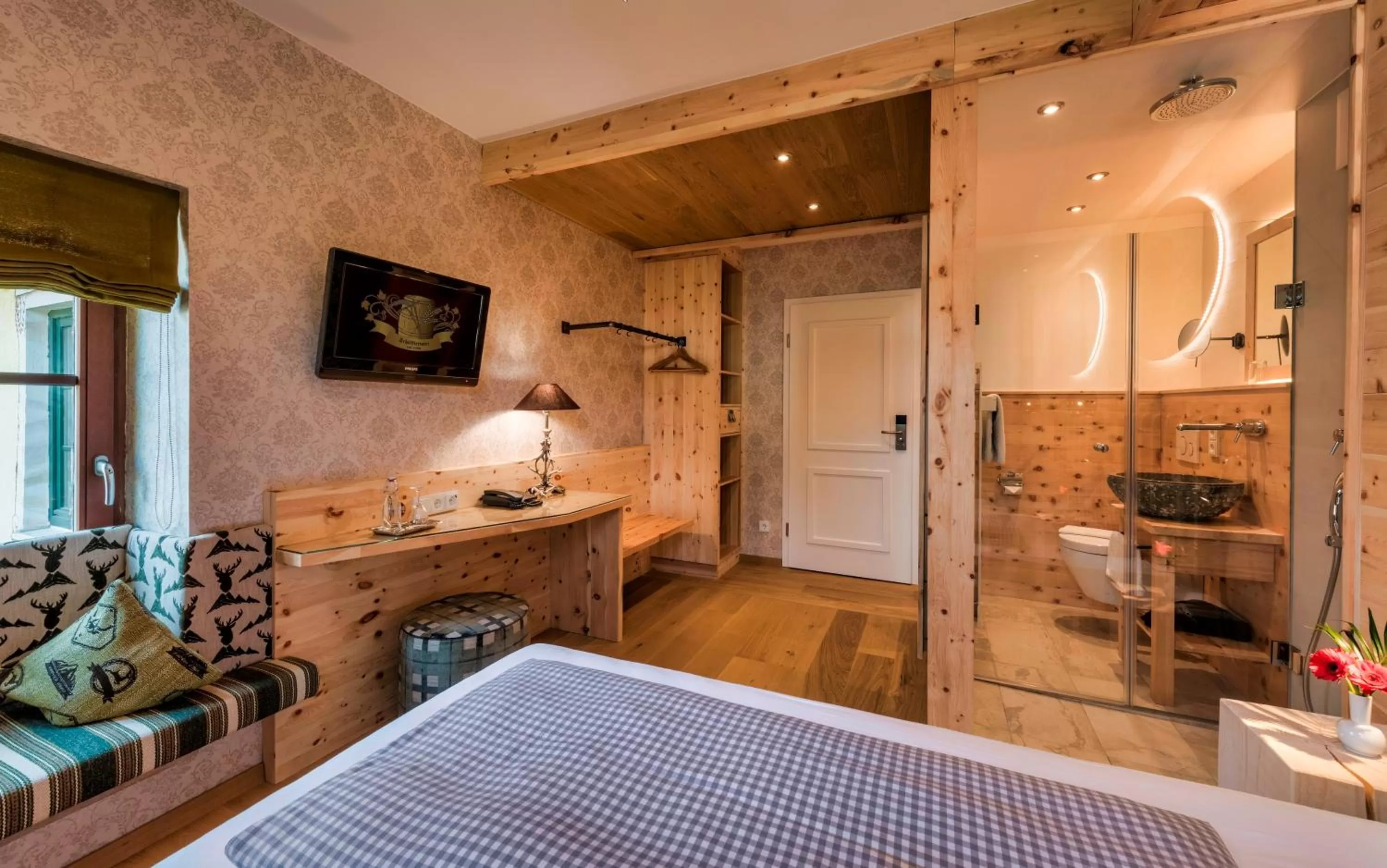 Photo of the whole room, Bed in Hotel Schäfflerwirt