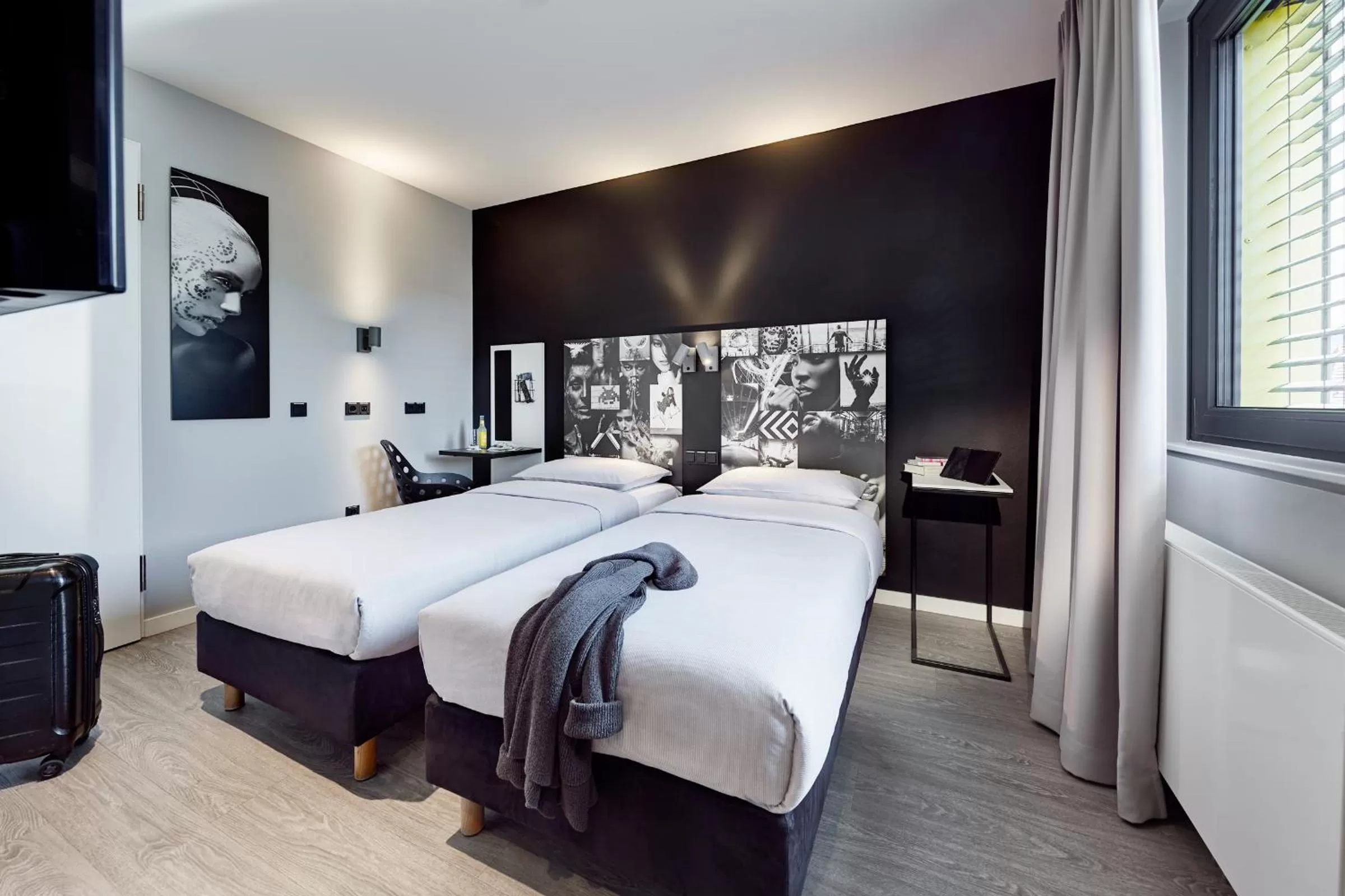 Photo of the whole room, Bed in LEGERE EXPRESS Tuttlingen