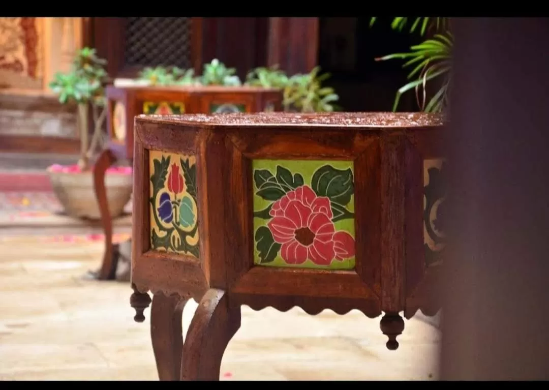 Property building in Deewanji Ni Haveli