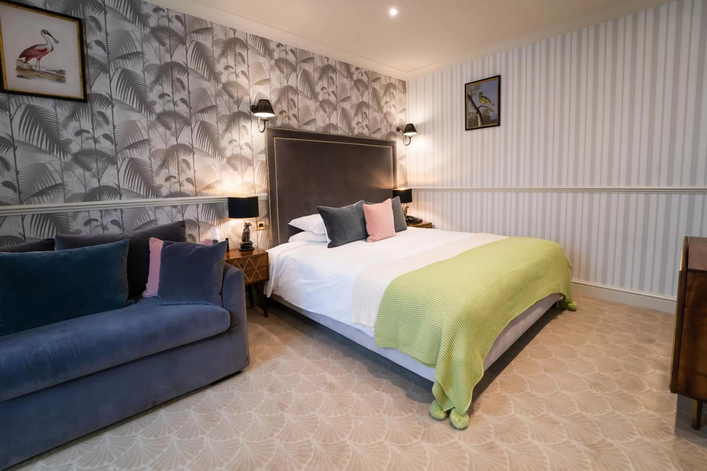 Bed in Bedford Swan Hotel and Thermal Spa