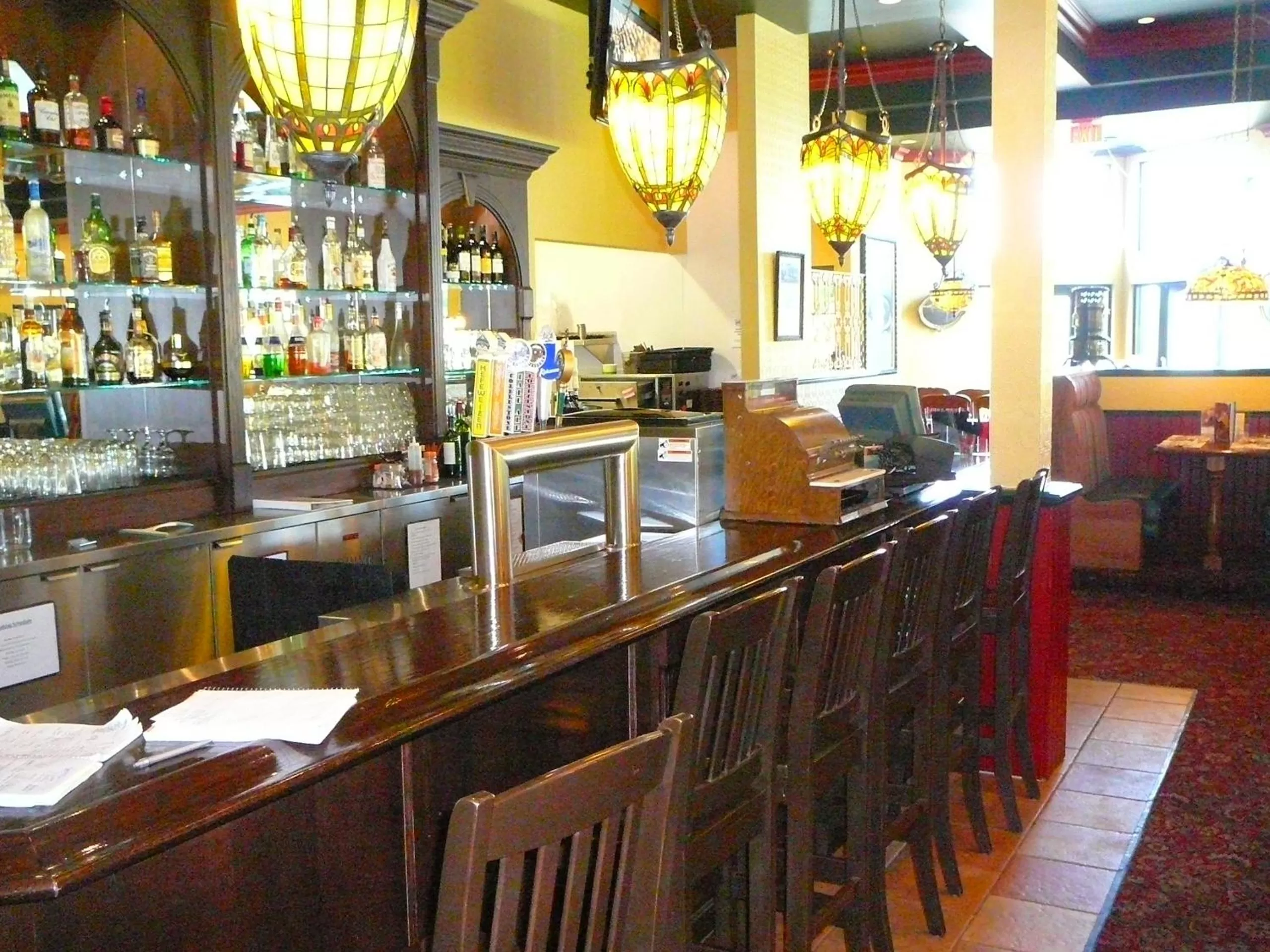 Lounge or bar in Coast Abbotsford Hotel & Suites