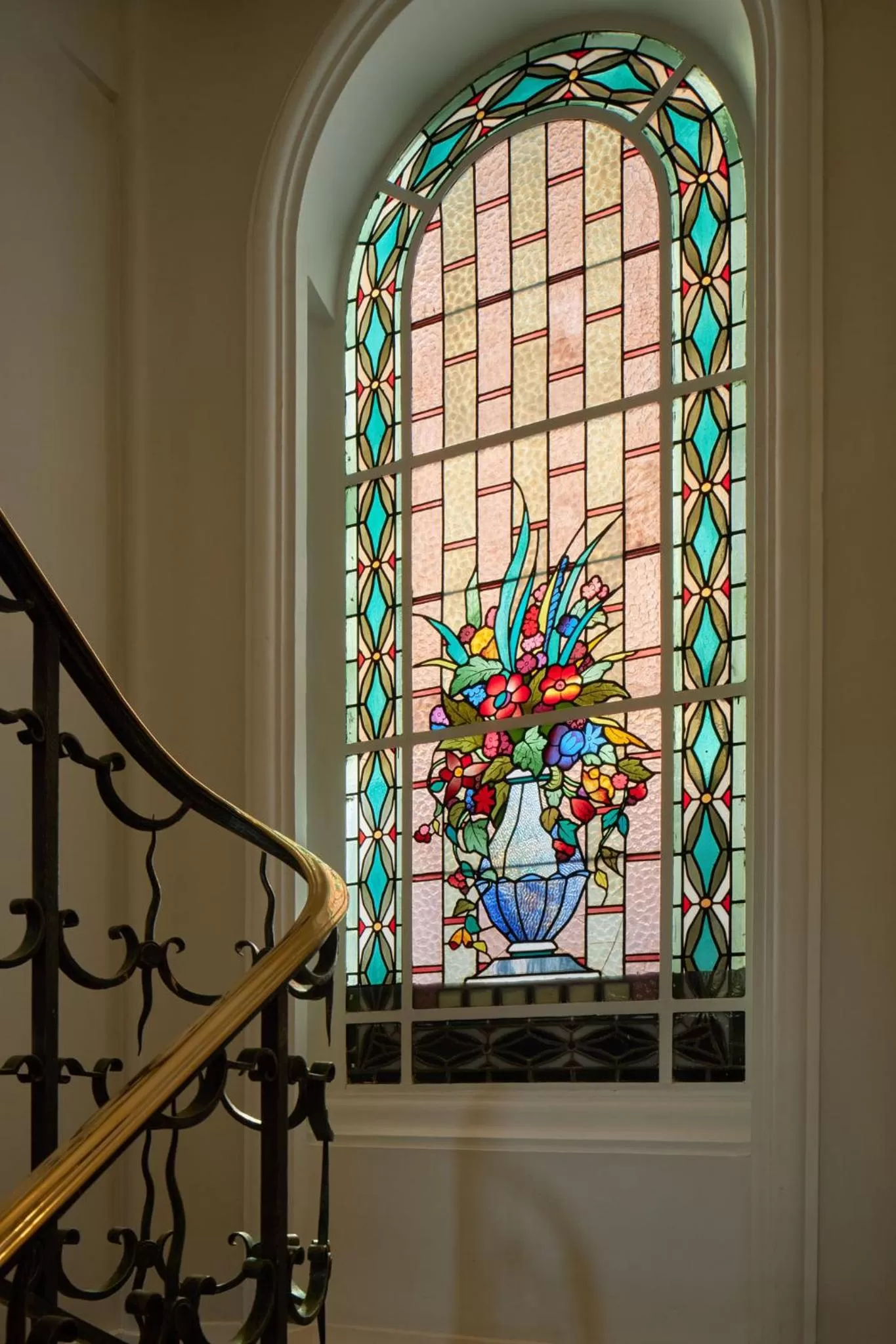 Decorative detail in Hôtel Tourisme Avenue