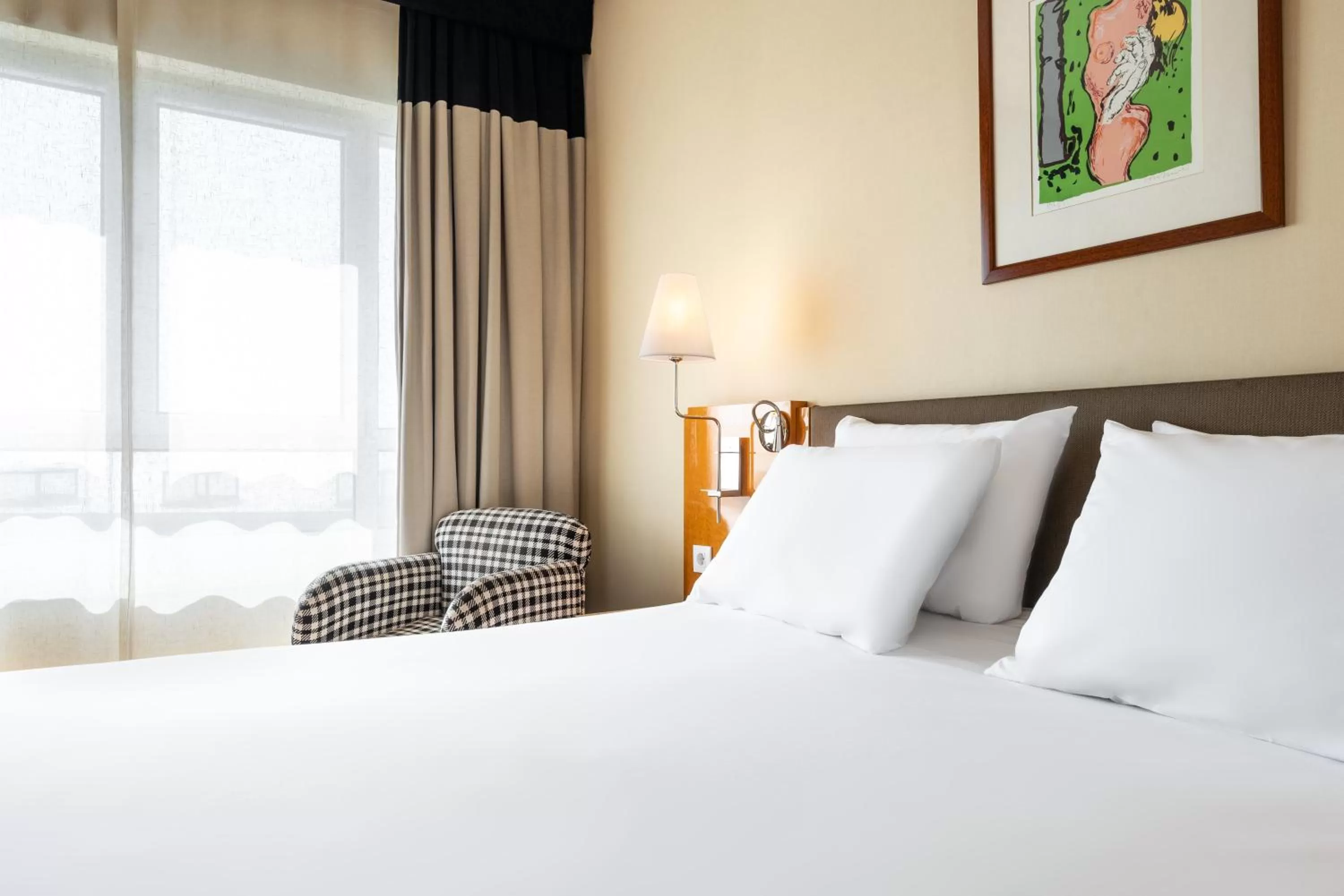 Bedroom, Bed in Eurostars Atlántico